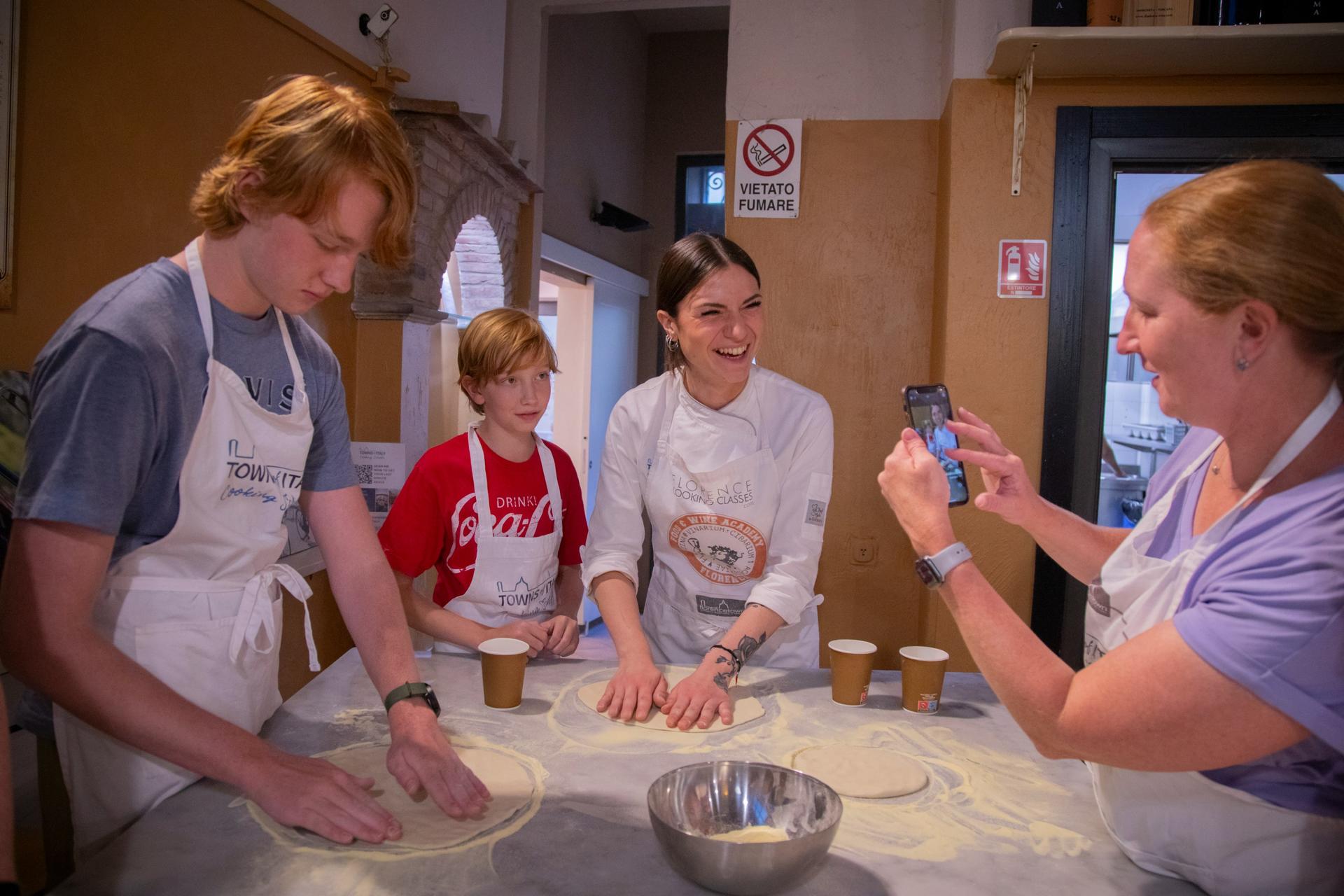 Pizza and Gelato Making Class in Florence - Fun for Everyone - Thumbnail 2