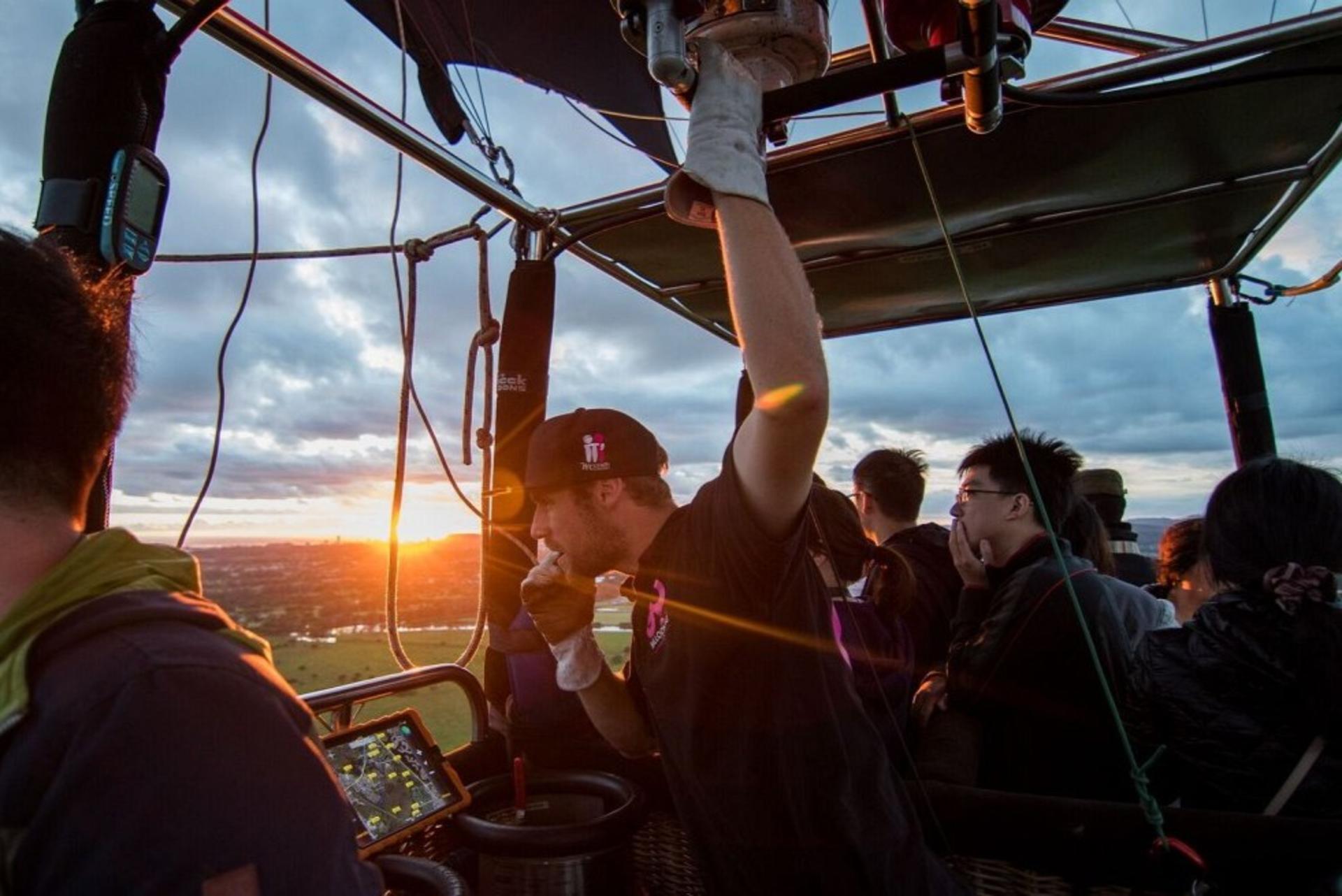 Gold Coast Hot Air Balloon Experience - Thumbnail 12