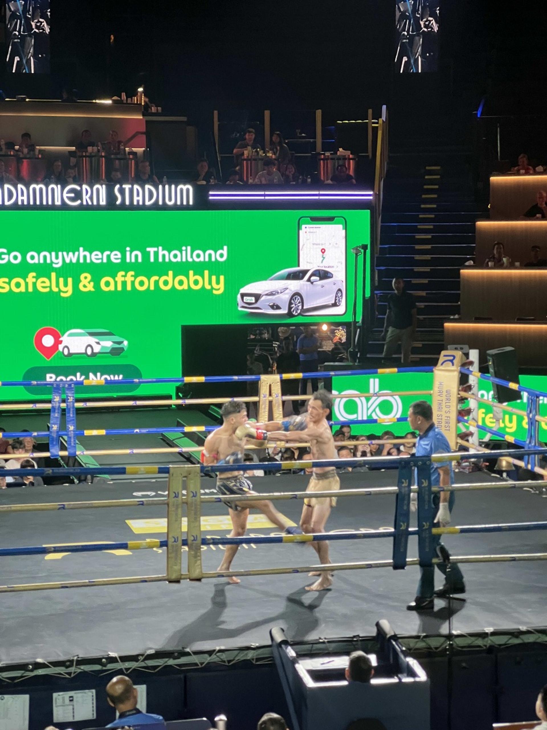 Bangkok Muay Thai Experience with Live Match at Rajadamnern Stadium - Thumbnail 8