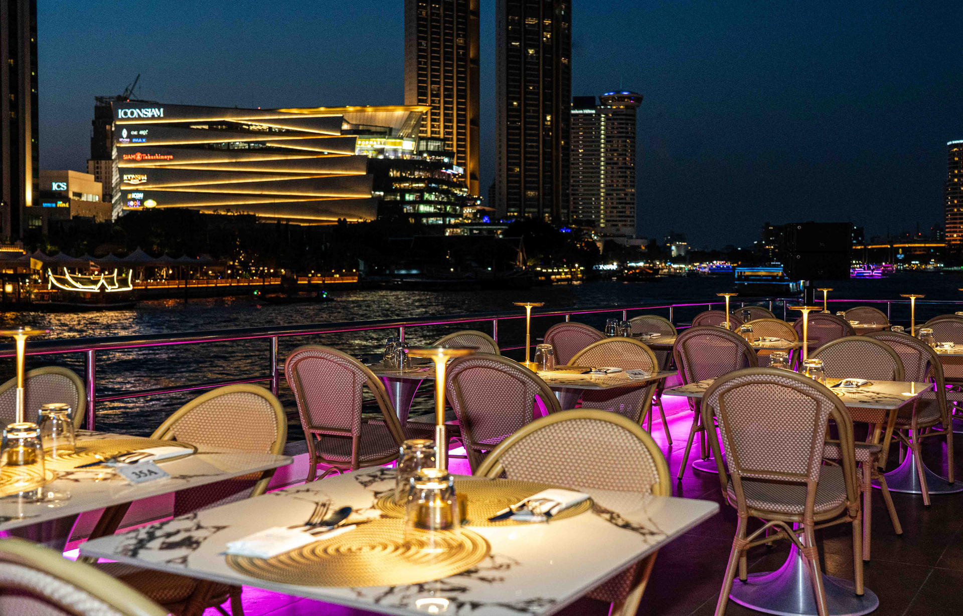 Super Galaxy Dinner Cruise in Bangkok - Thumbnail 14