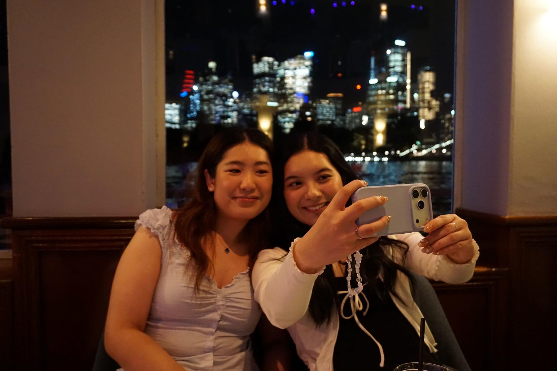 Sydney Harbour Cabaret Show Cruise with 3-Course Dinner - Thumbnail 16