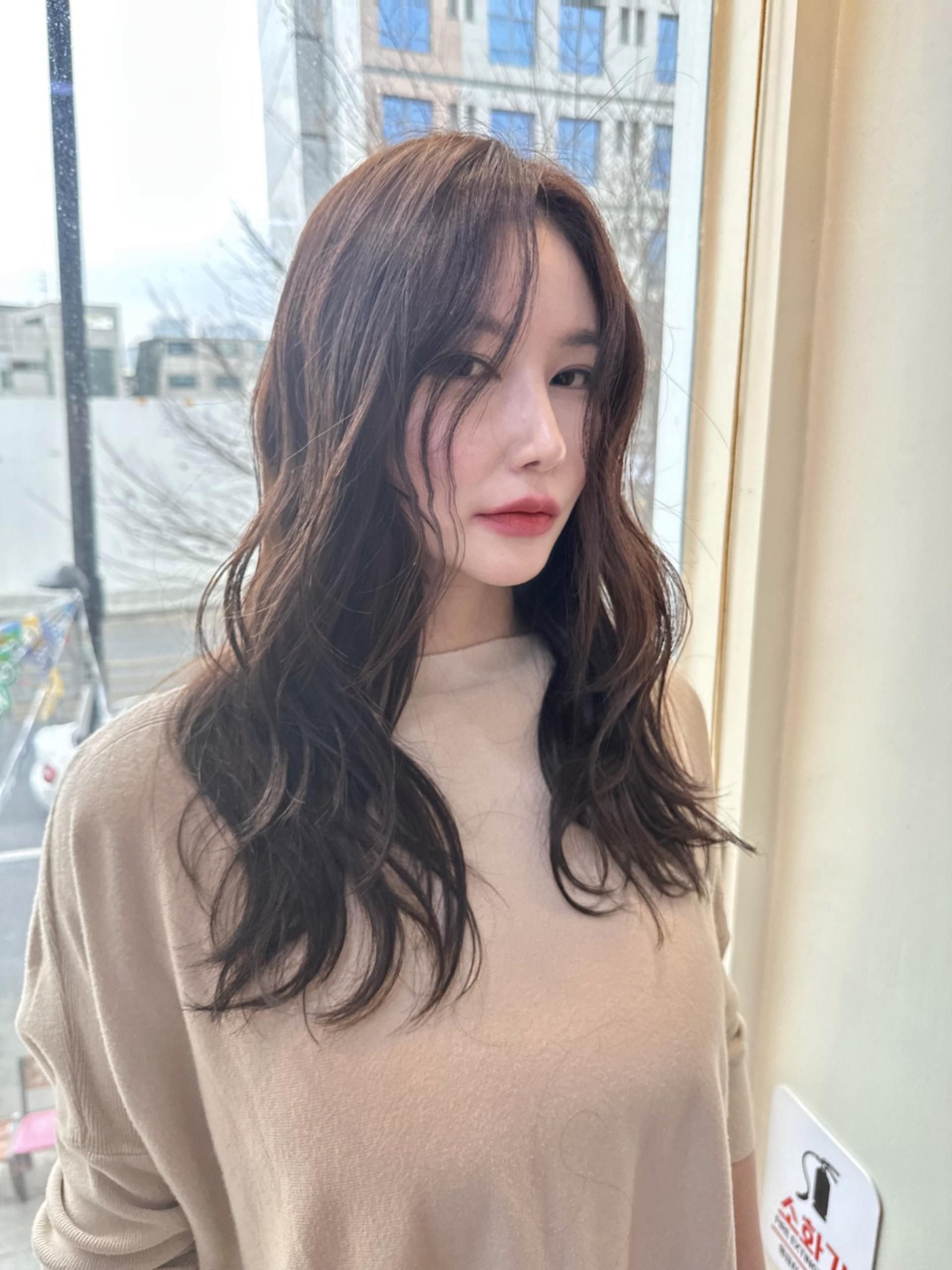 Lee Chul Hair KerKer Color & Perm hair Service in Seoul, Wangsimni - Thumbnail 8
