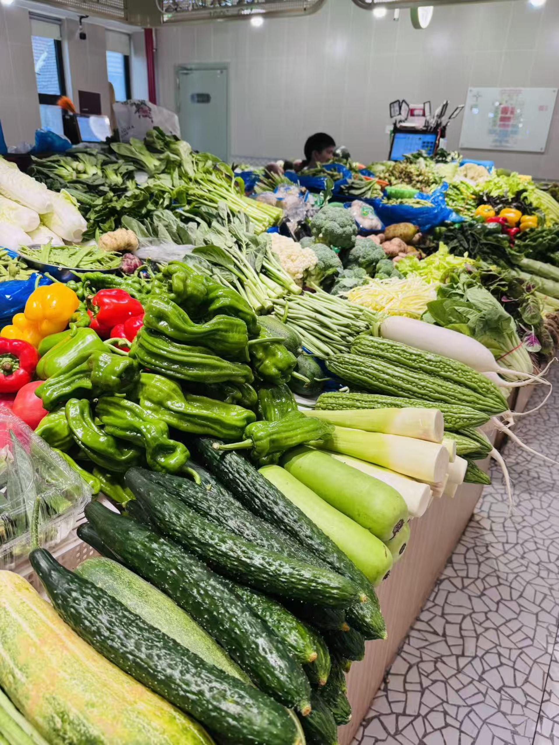 Shanghai Local Market Visit & Home Cooking with a Local Host - Thumbnail 4
