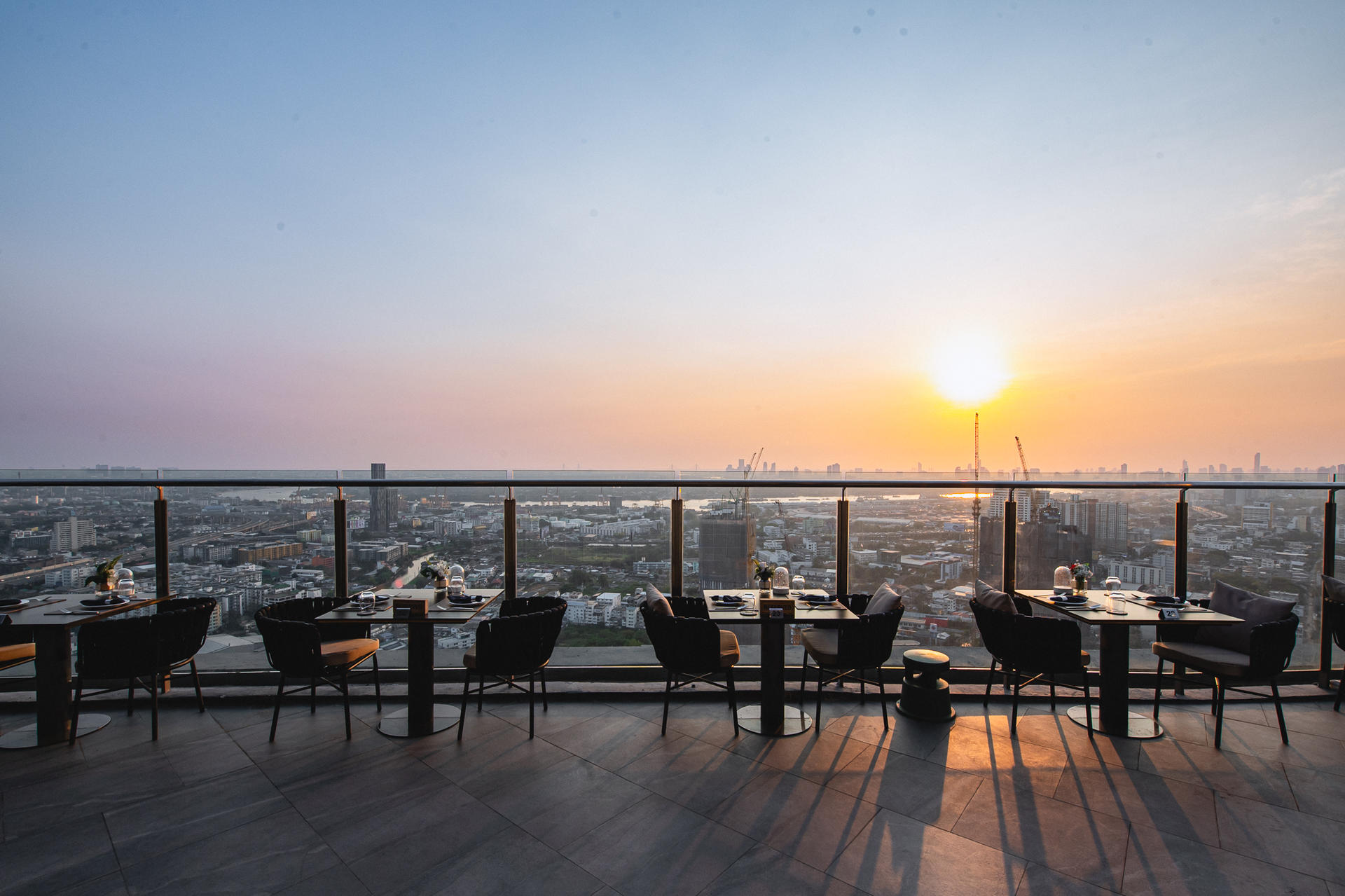Cielo Sky Bar & Restaurant Rooftop - Thumbnail 7
