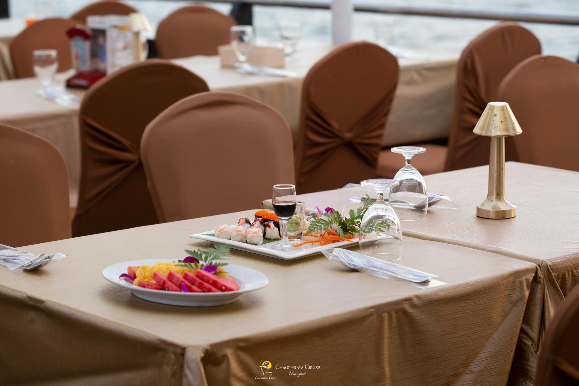 Chao Phraya Cruise in Bangkok - Thumbnail 11