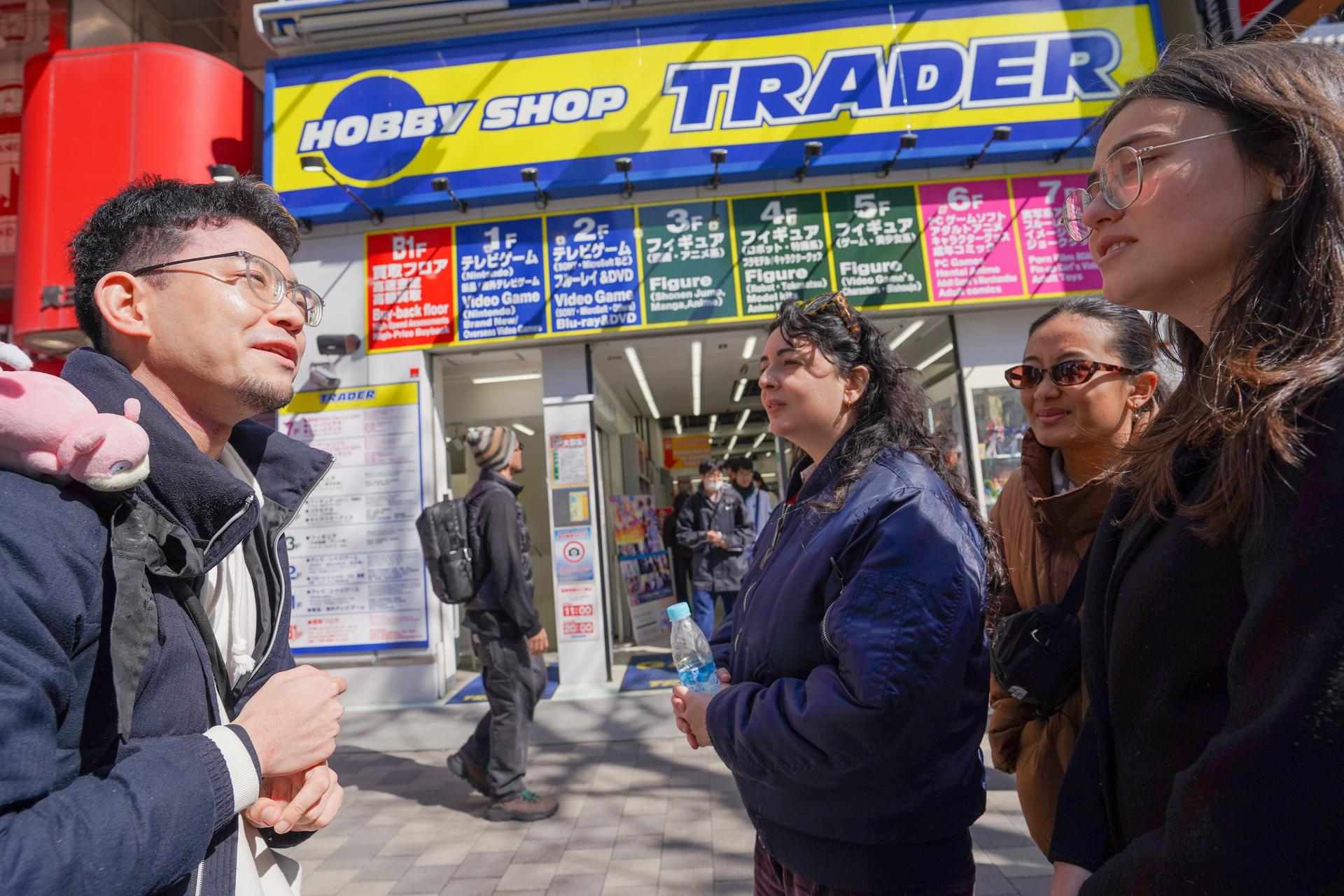 Akihabara Electric & Anime Town Walk : Dive into The Holy Land of Ot - Thumbnail 31