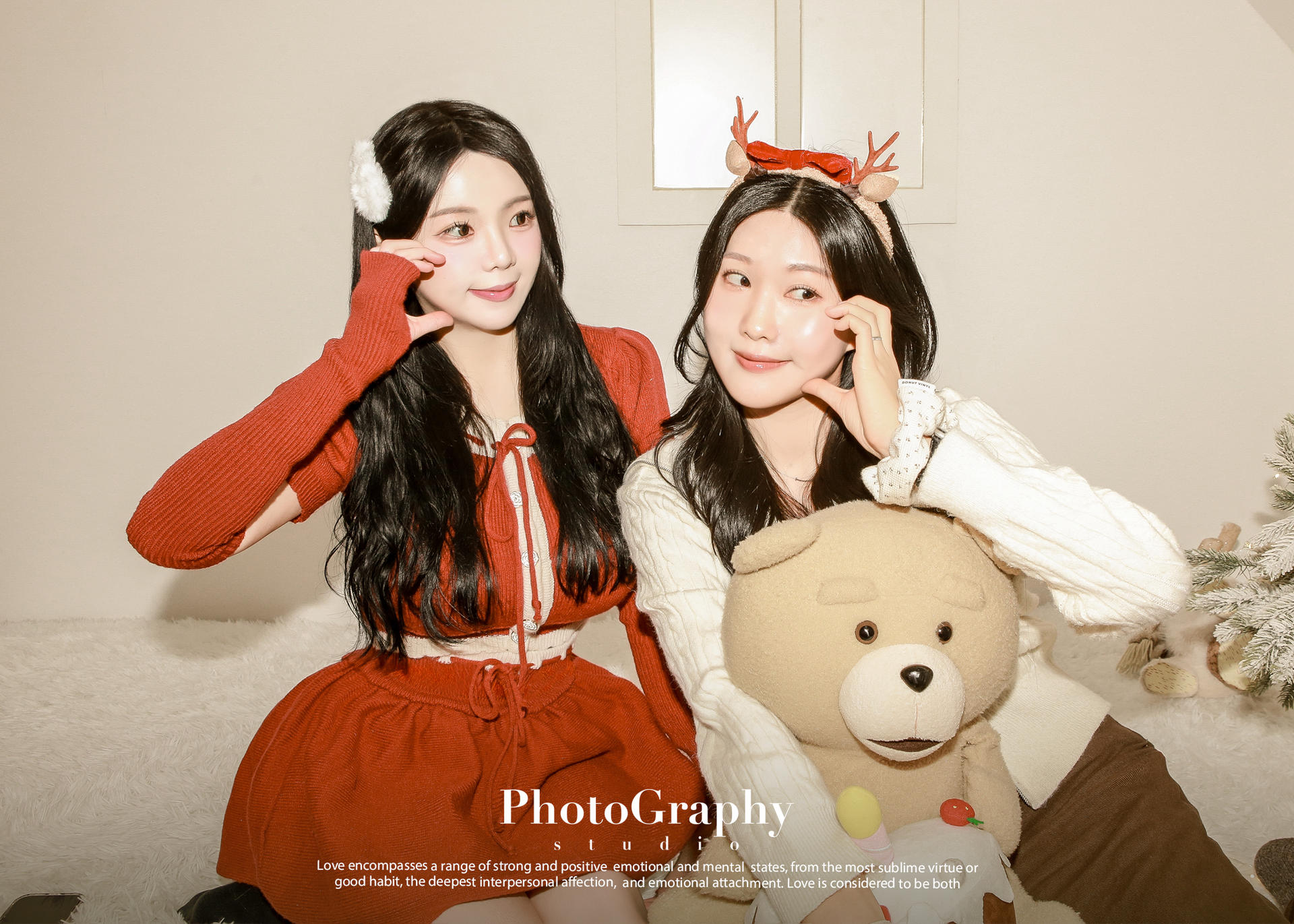 Hongdae Cinema Concept Selfstudio Experience in Seoul : Free Costume - Thumbnail 18