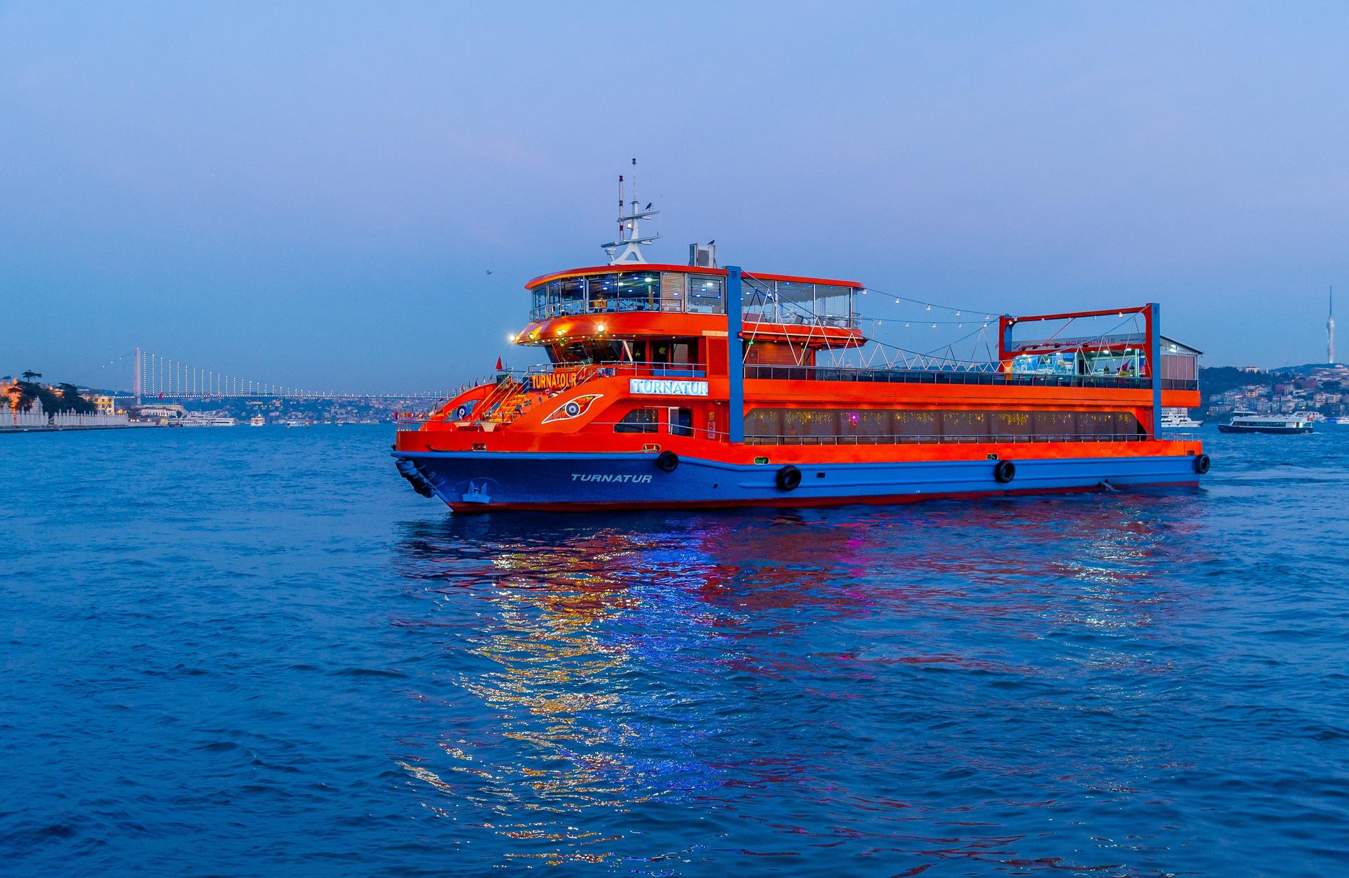 Turnatour Bosphorus Dinner Cruise and Show with Private Table - Thumbnail 2