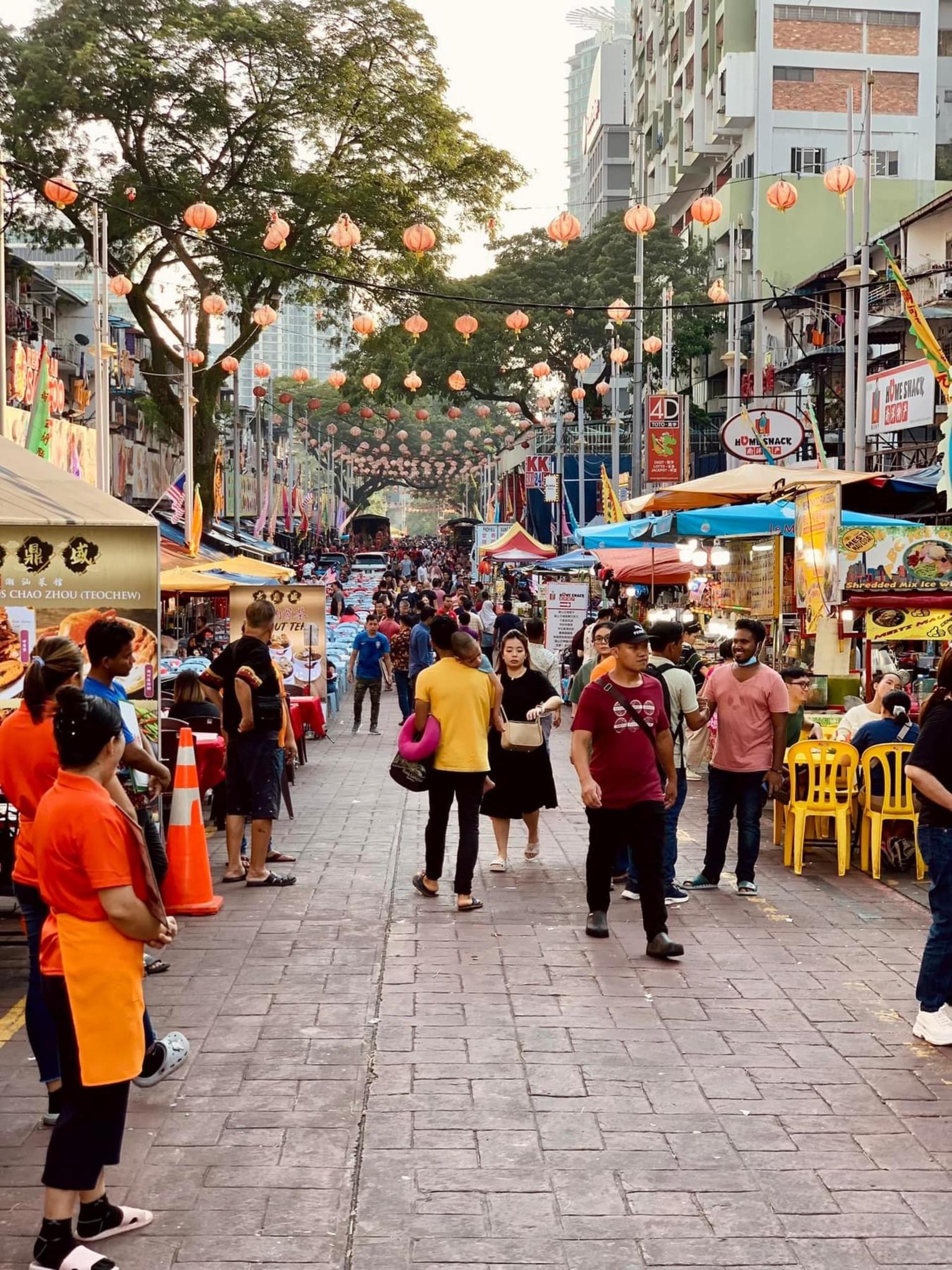 Local Food Exploration Evening Tour in Kuala Lumpur - Image 1