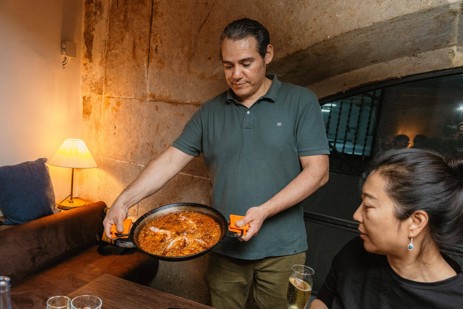Barcelona Tapas Tour with Drinks: Hidden Taverns & Culture - Image 1