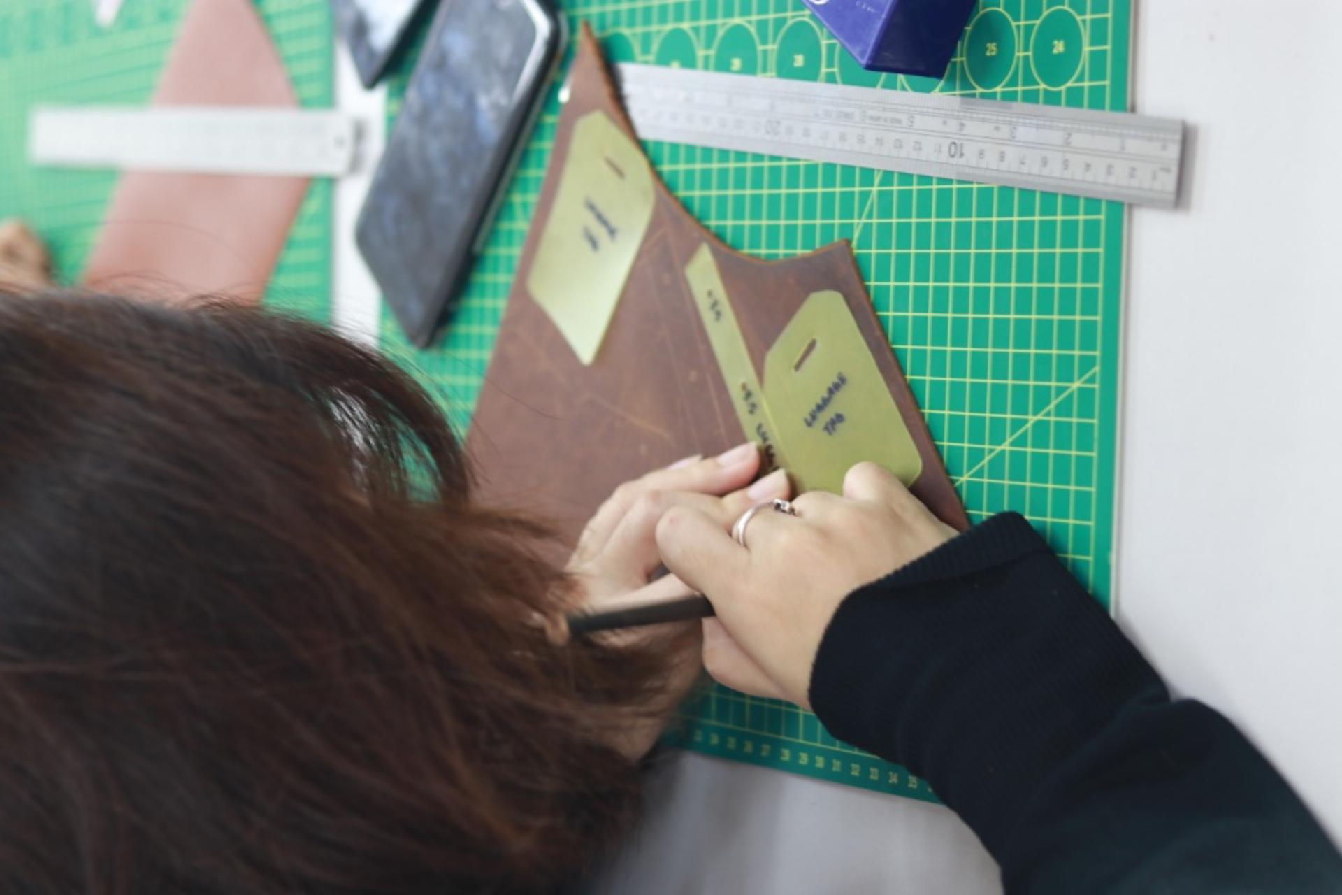 DIY Art Jamming, Clay, Terrarium & Leather Kits with Free Delivery - Thumbnail 5