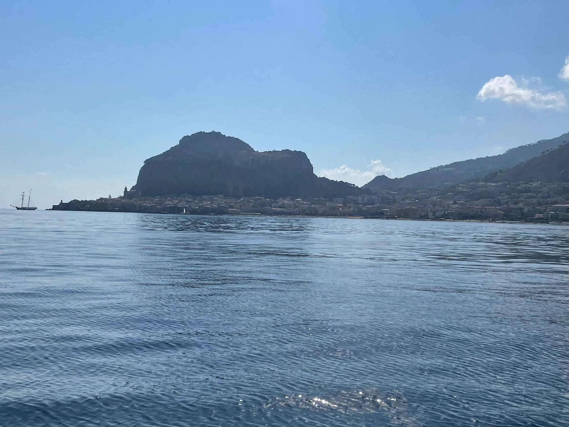 Cefalù: Tour in barca con pesca, snorkeling e pranzo a bordo - Thumbnail 15