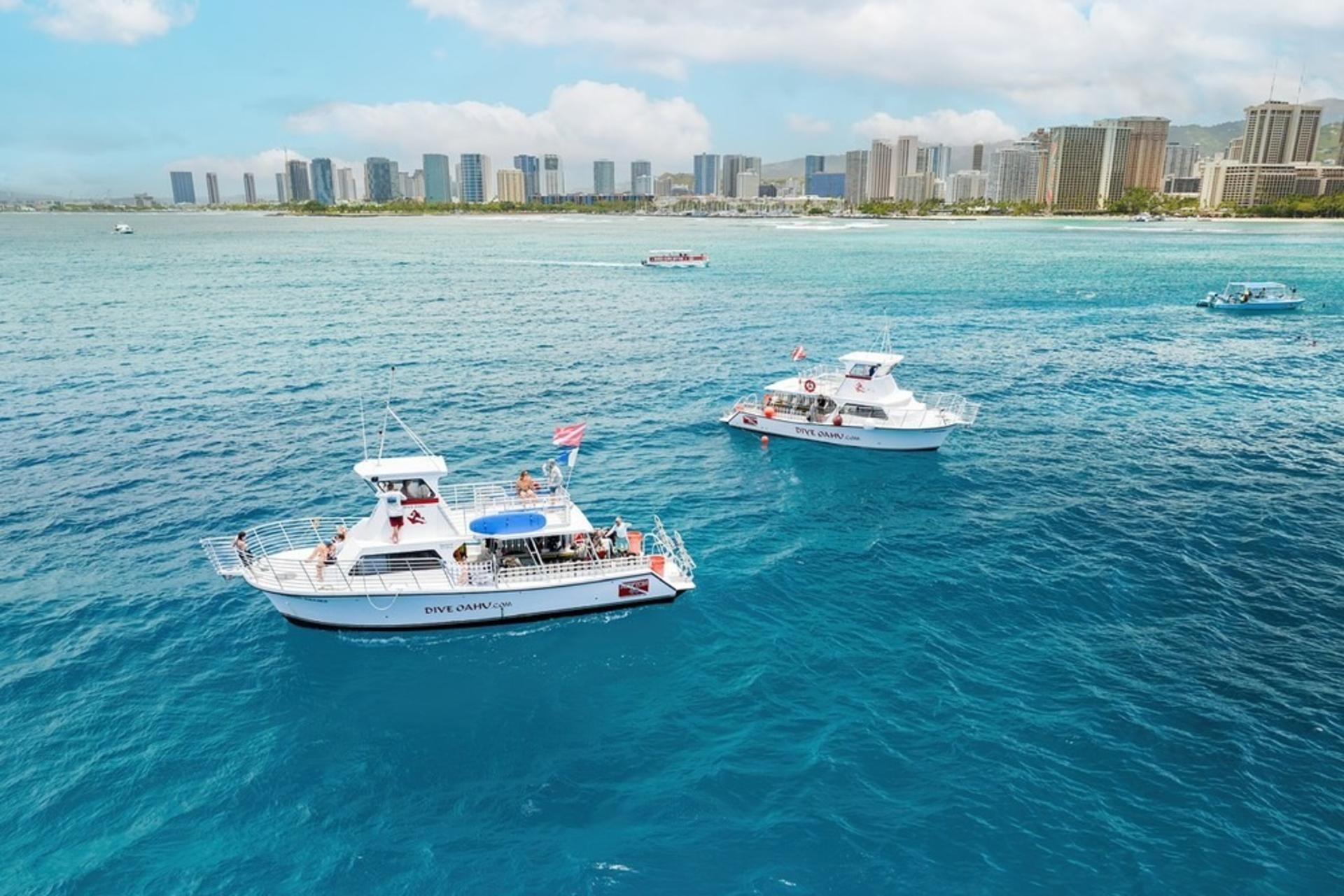 Fireworks Cruise in Oahu  - Thumbnail 5