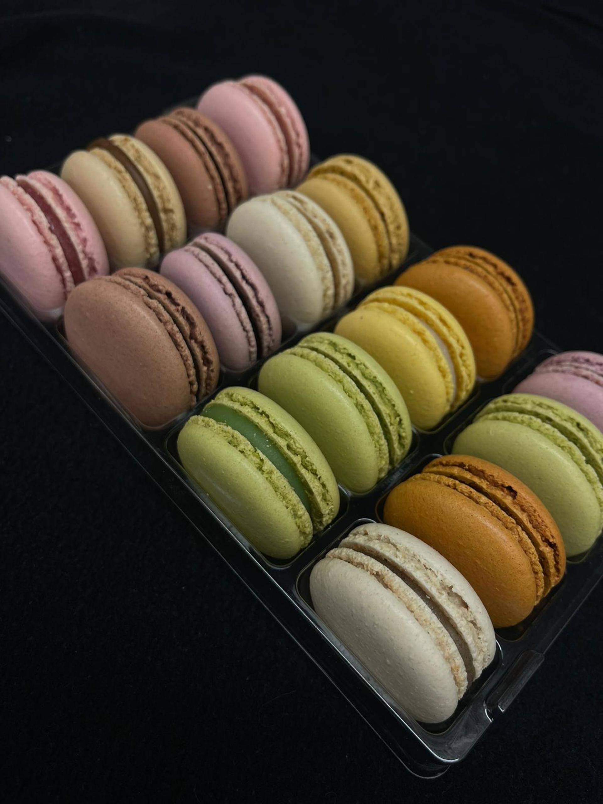 Behind the Scenes Macaron Baking Class in Paris - Thumbnail 17