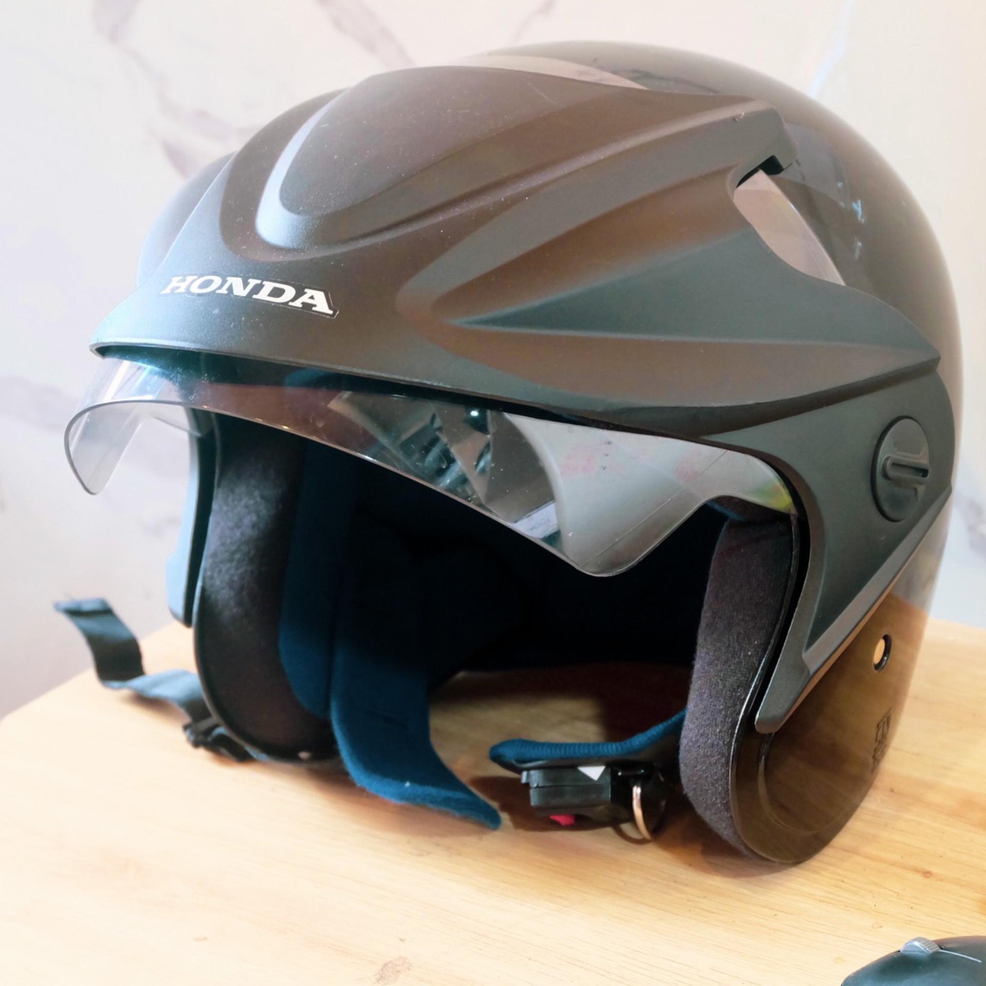 Scooter, Motorbike and Fullface Helmet  Rental in Hoi An  - Thumbnail 6