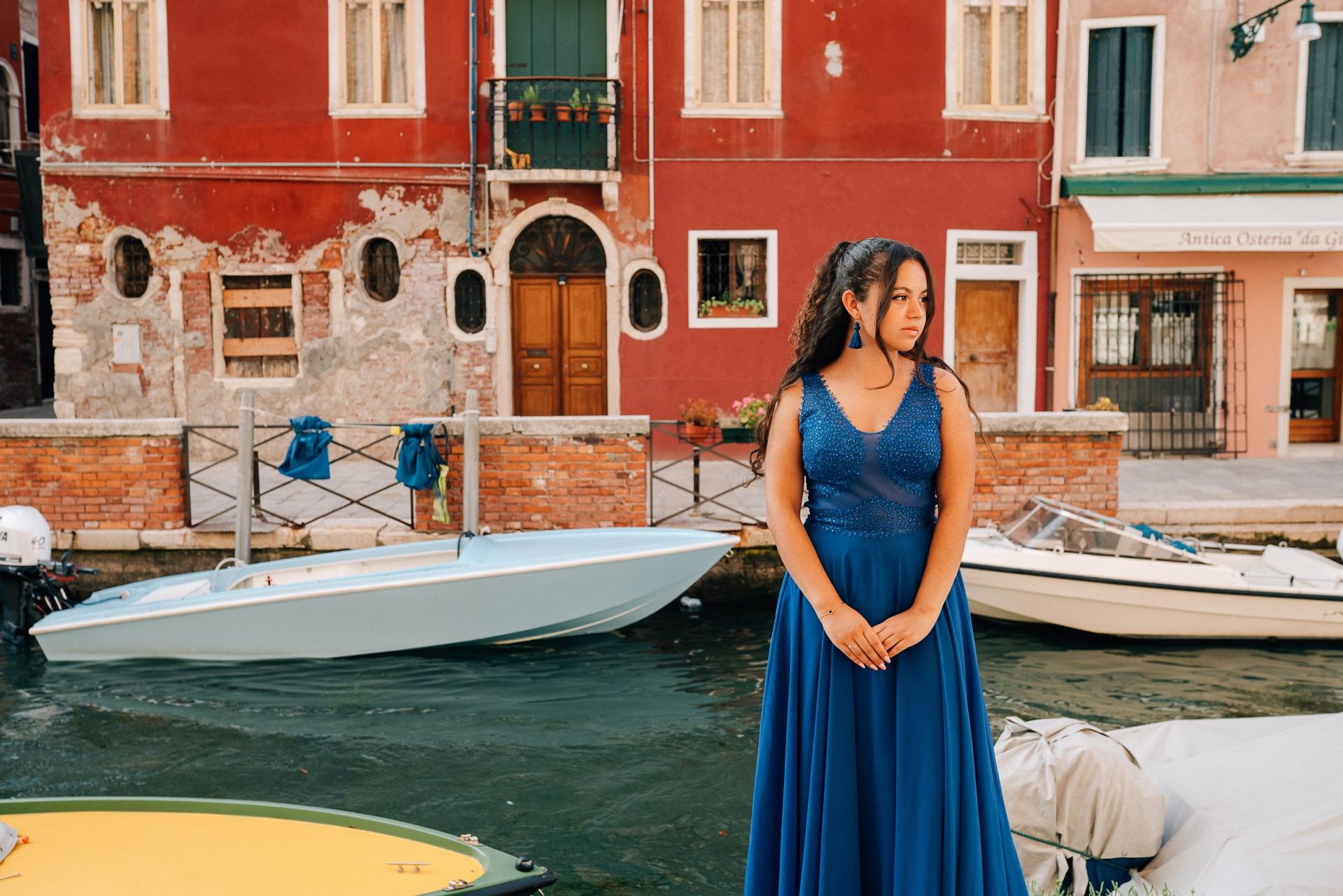 Private Photoshoot with a Vacation Photographer in Venice - Thumbnail 4