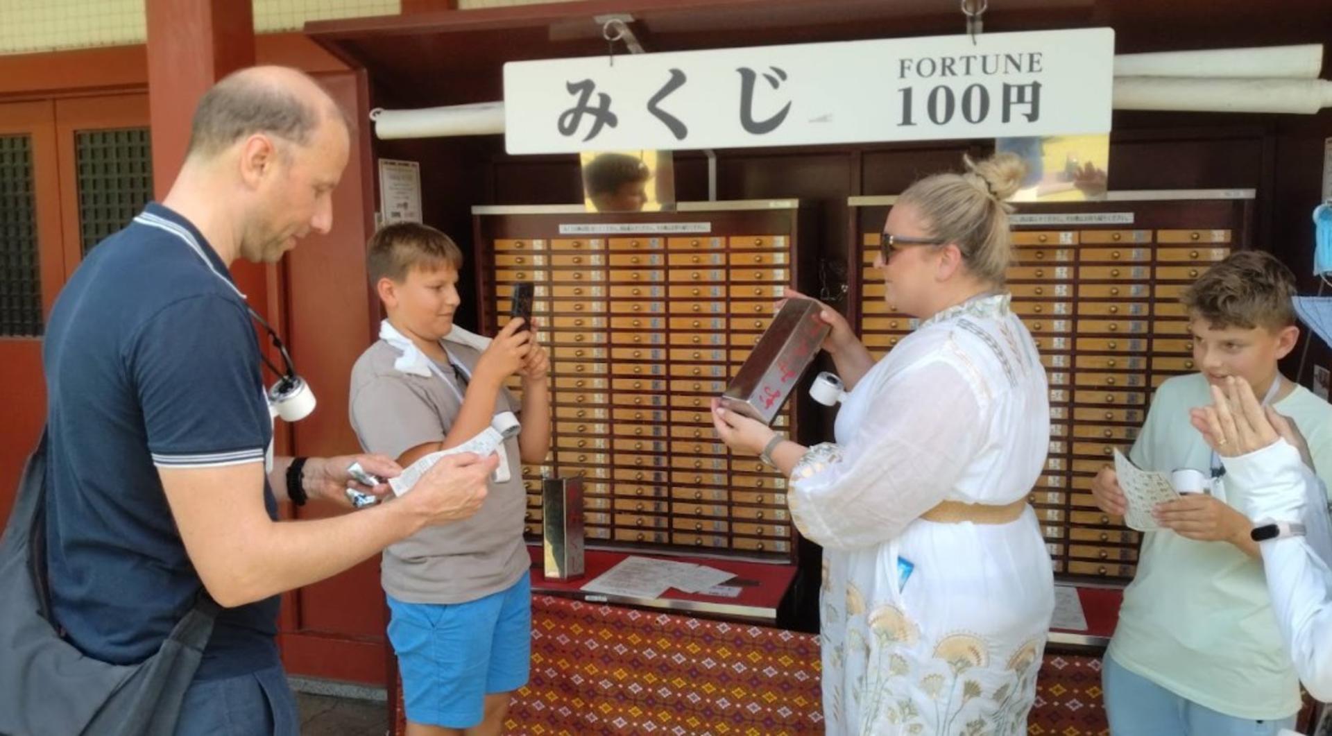 Tokyo: Asakusa Senso-ji Temple Walking Guided Tour - Thumbnail 2