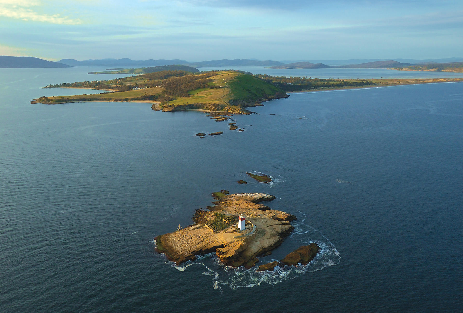 Iron Pot Lighthouse coastal eco-cruise from Hobart - Thumbnail 3