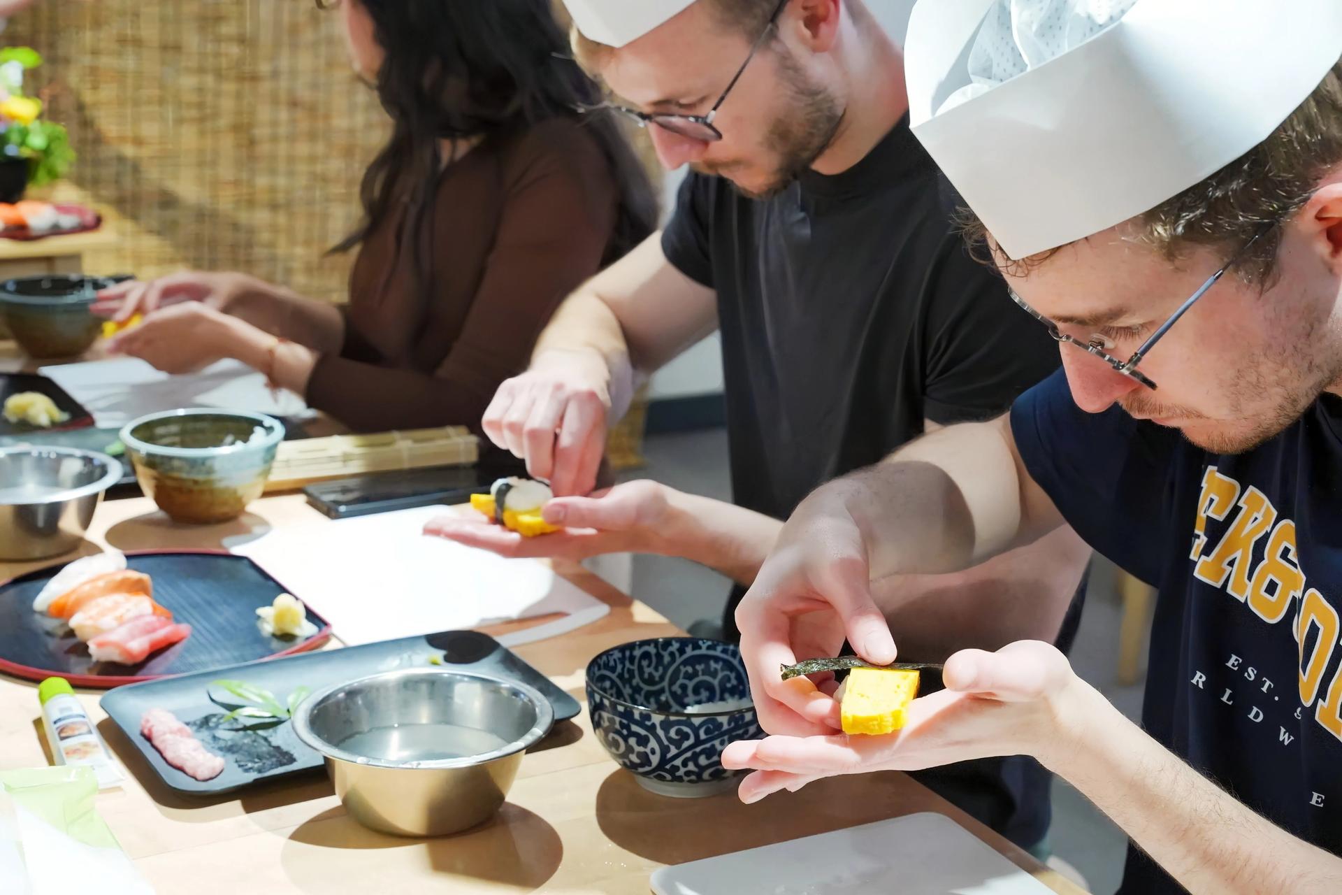 Tsukiji Fish Market Guided Tour & Sushi Making with Pro Chef - Thumbnail 3