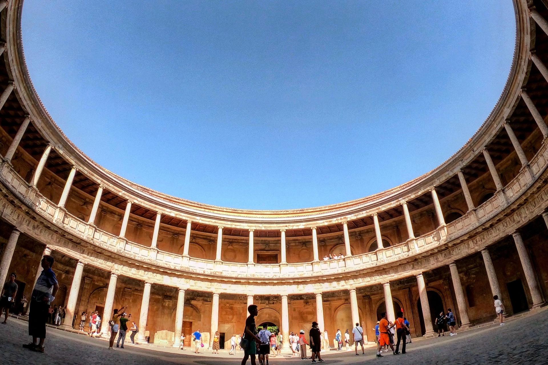 Alhambra, Nasrid Palace, and Generalife Gardens Tour in Granada - Image 1