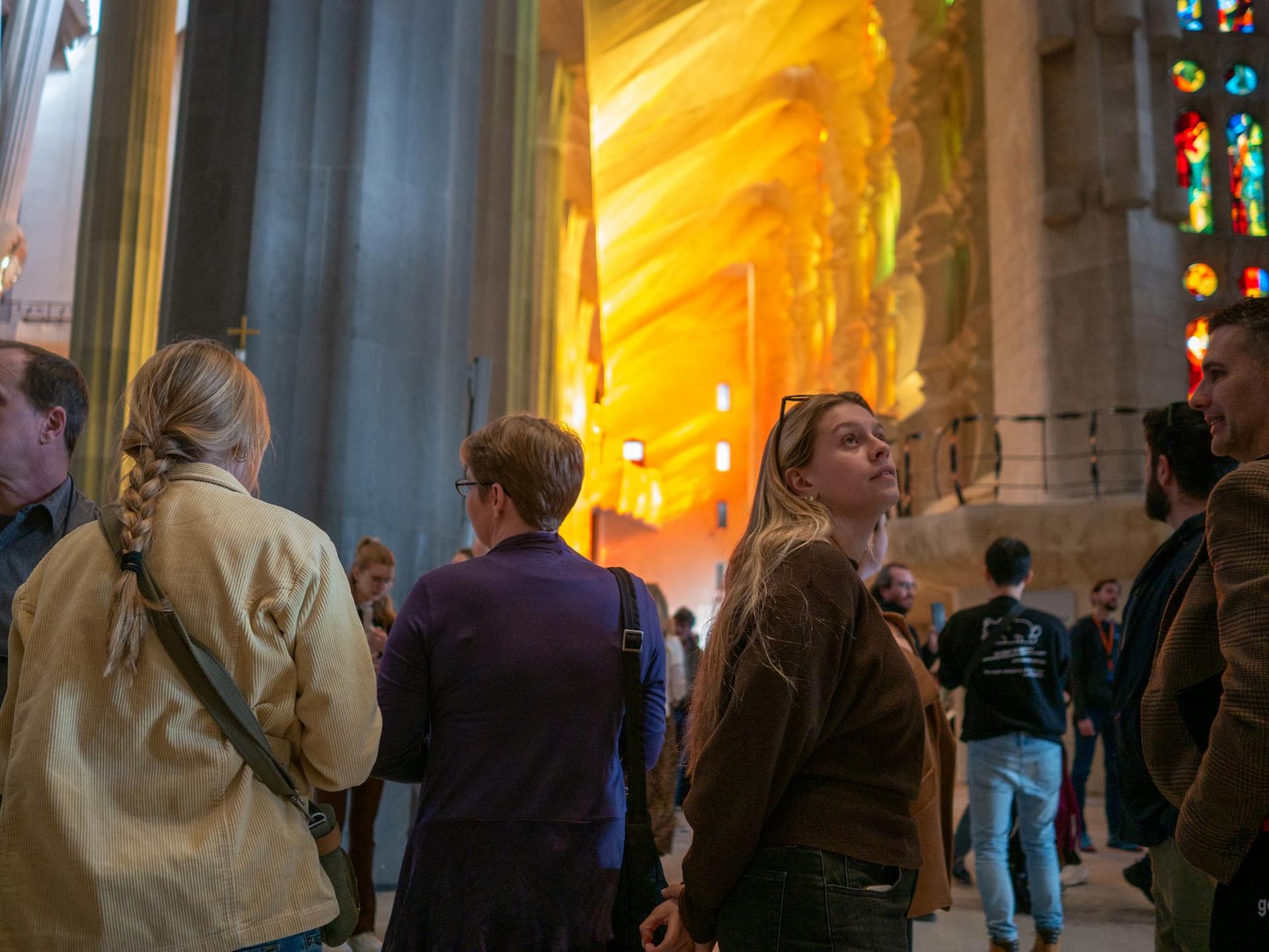 Sagrada Familia Golden Hour & Casa Mila Tour with Cava Tasting  - Thumbnail 4