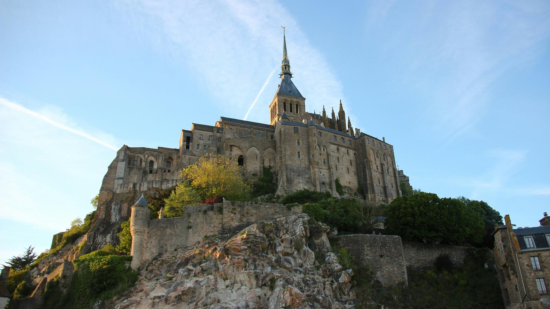 Mont Saint Michel Day Tour with Transport - Thumbnail 8