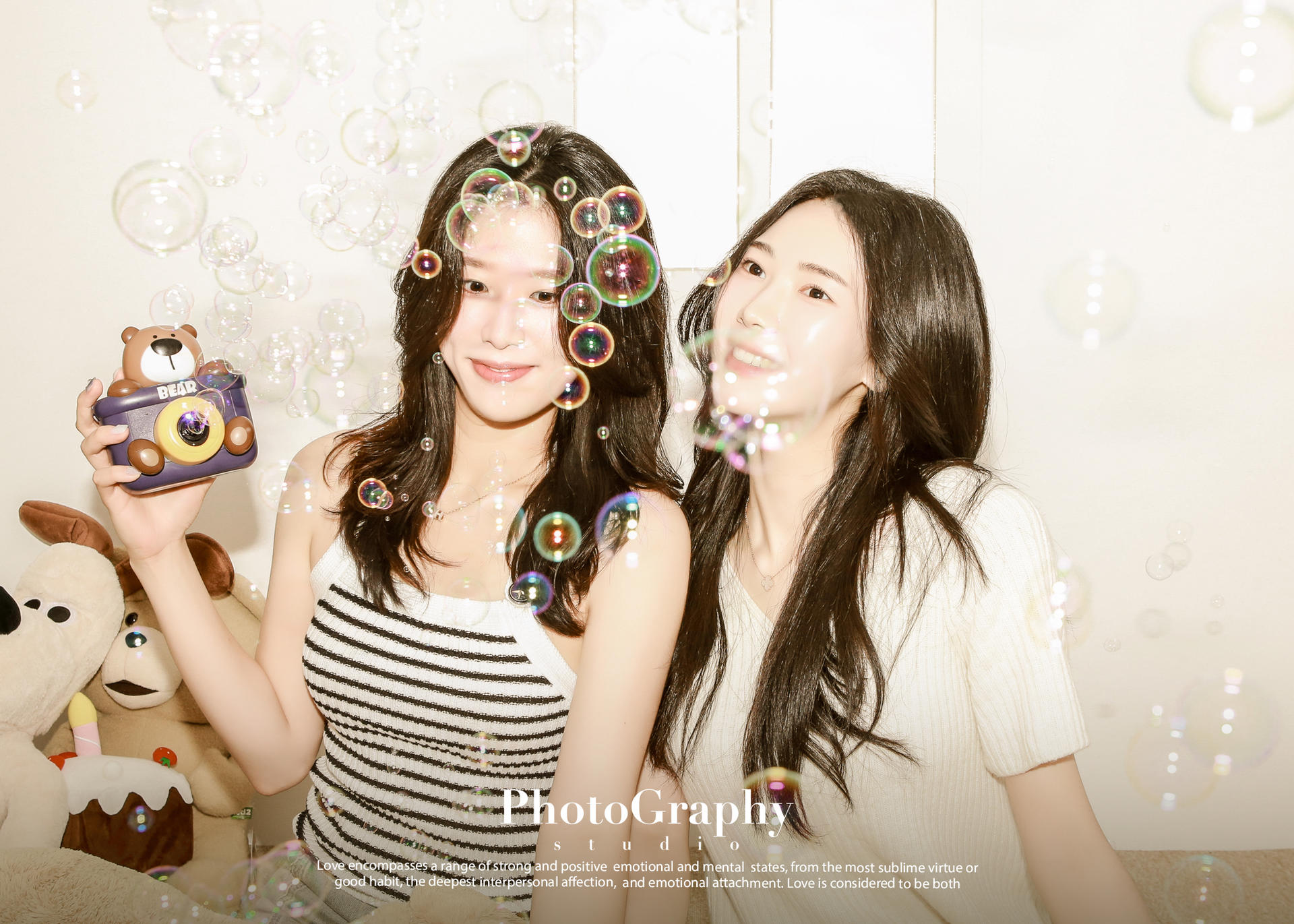 Hongdae Cinema Concept Selfstudio Experience in Seoul : Free Costume - Thumbnail 16