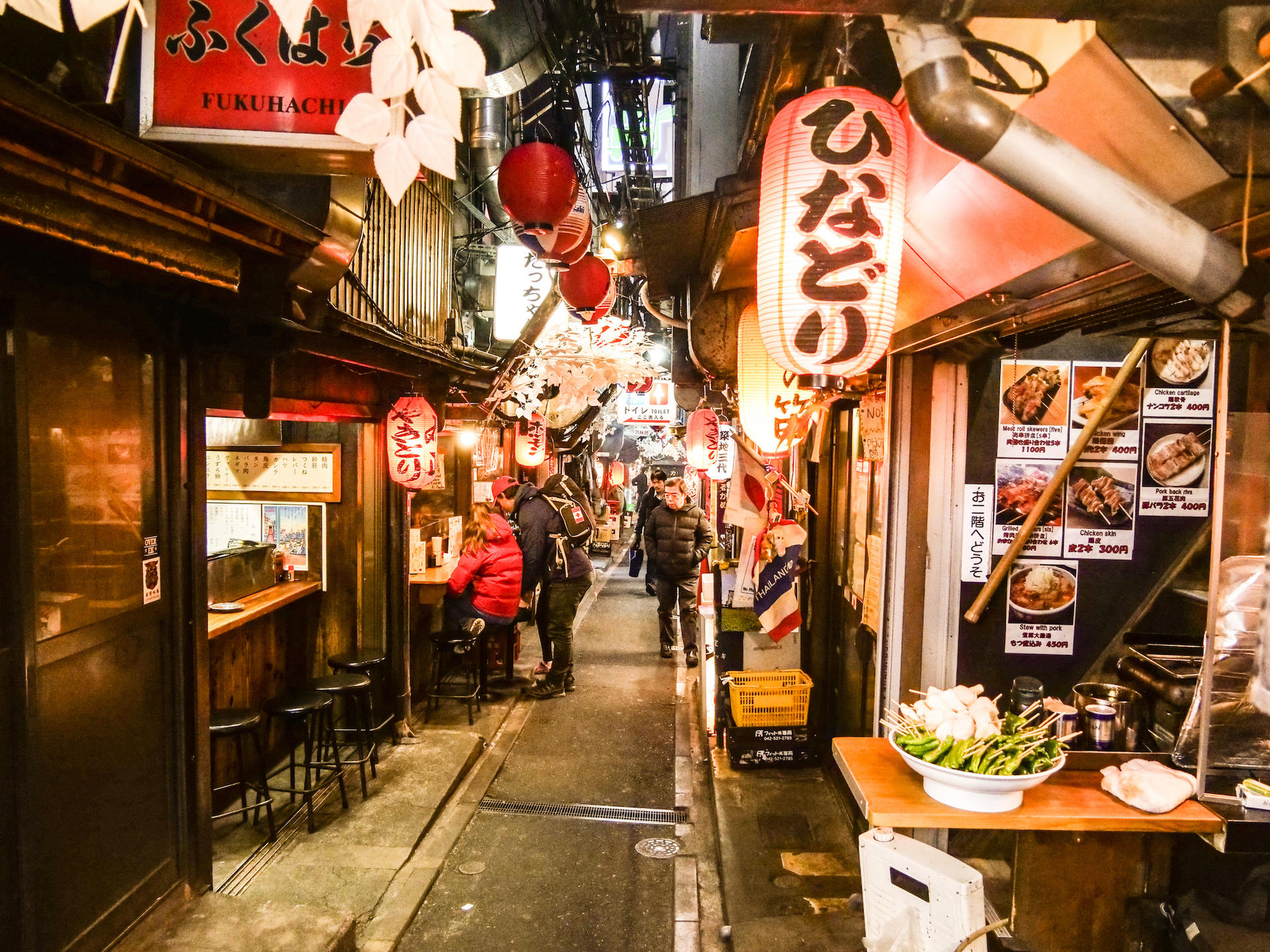 Tokyo Bar Hopping in Shinjuku: Free-flow, Full Dinner, Golden Gai - Thumbnail 4