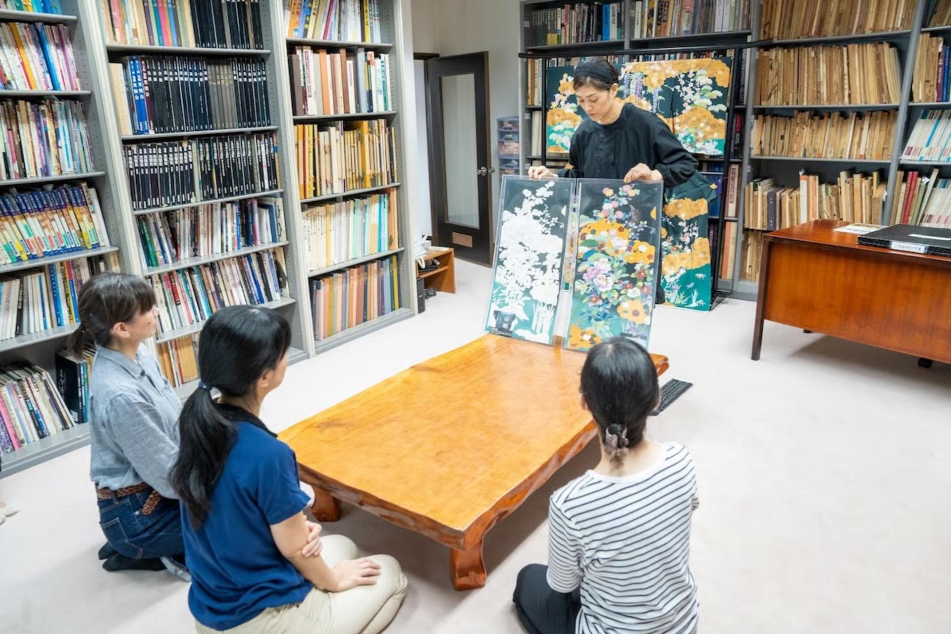 Kyoto Fushimi: Artisan-Led Hand-Painted Kyo-Yuzen Workshop - Thumbnail 7