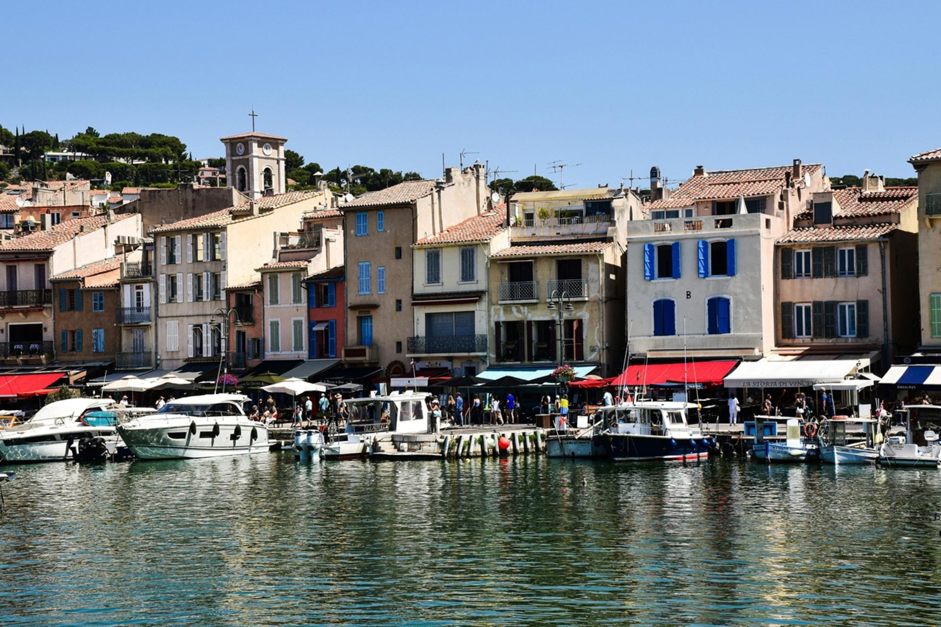 Aix-en-Provence & Cassis Private Tour: Heritage, Art & Sea Views - Thumbnail 3