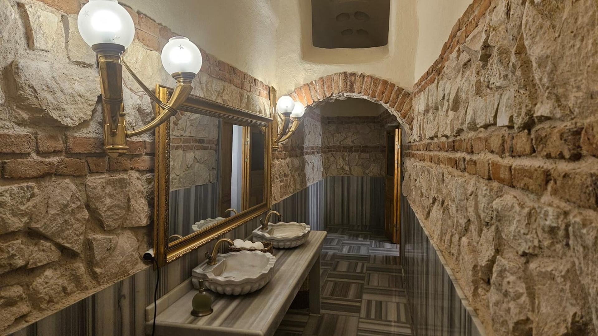Gedikpasa Historical Hammam Experience in Istanbul - Thumbnail 7