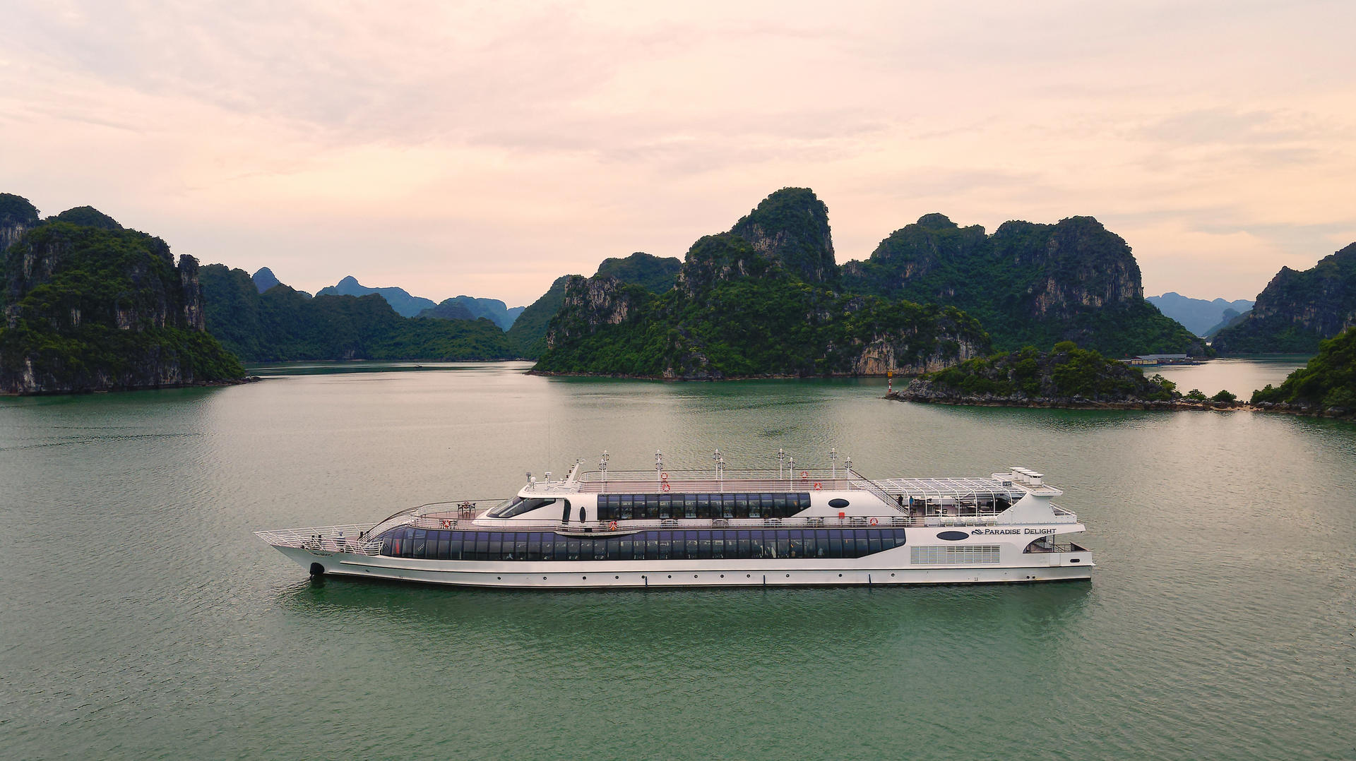 Paradise Delight Day Cruise: Ha Long Bay, Sung Sot, Ti Top - Thumbnail 7