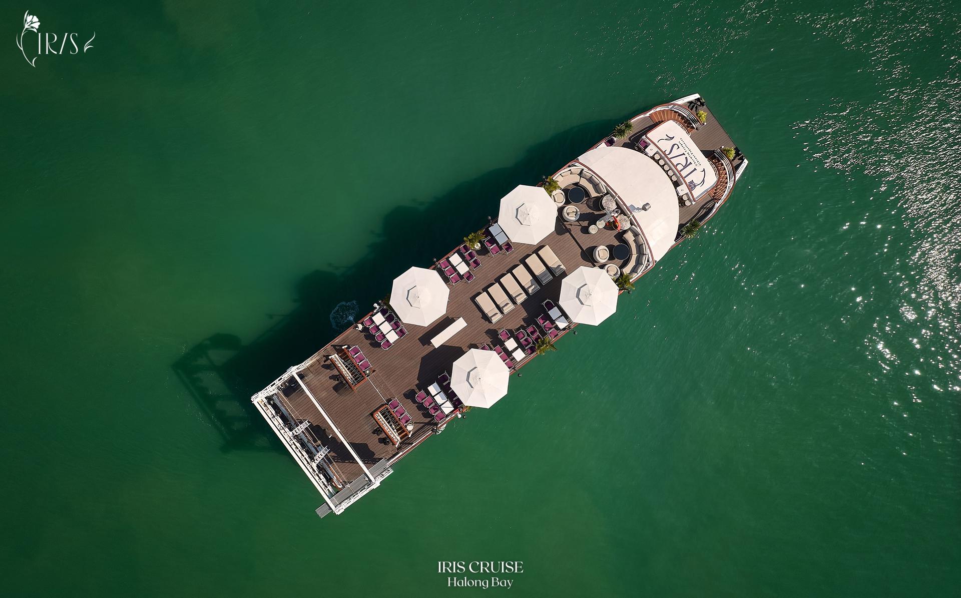 Iris Day Cruise: Ha Long Bay, Sung Sot, Ti Top - Thumbnail 3