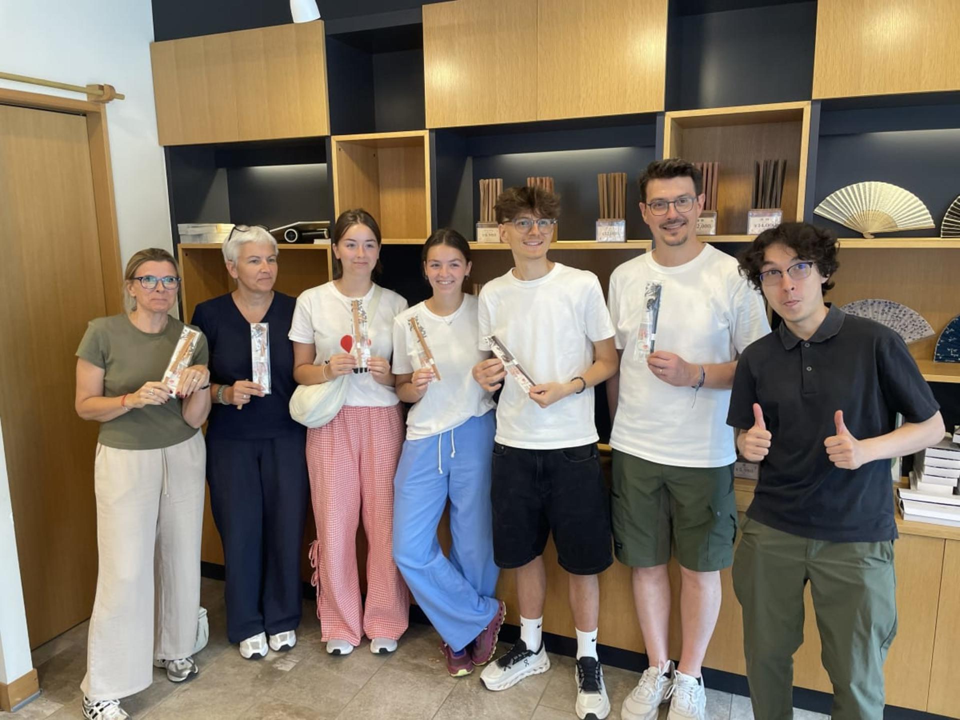 Asakusa: Create Your Own Personalized Japanese Chopsticks - Thumbnail 10