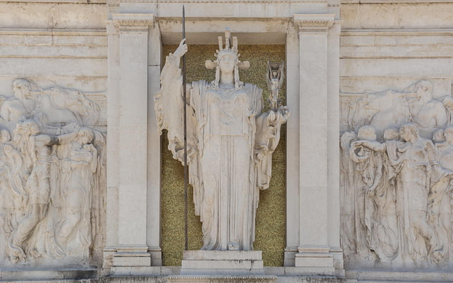The Altar of the Fatherland Elevator Ticket in Rome - Thumbnail 2