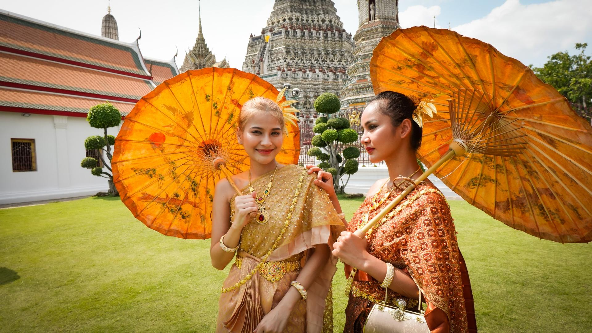 (Free eSIM)Thai Costume Photo Tour- Wat Arun in Bangkok(MyProGuide) - Thumbnail 15