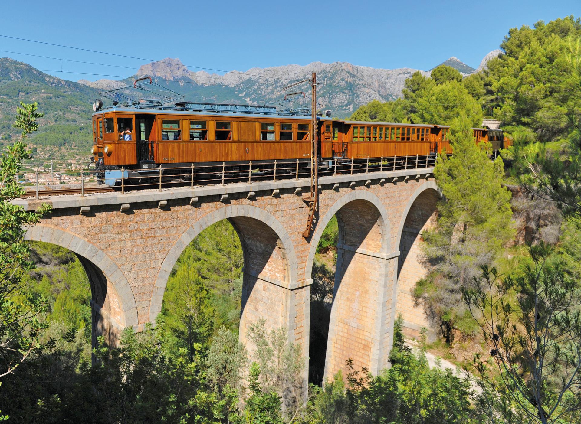 From Palma to Port Soller with the legendary Soller Train - Thumbnail 3