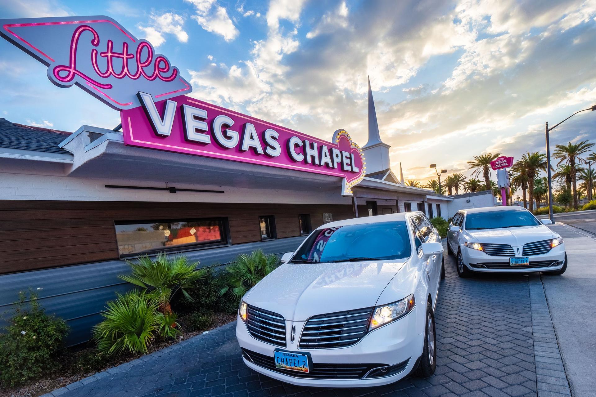 Elvis Wedding and Vow Renewal with Photography and Limousine - Thumbnail 5