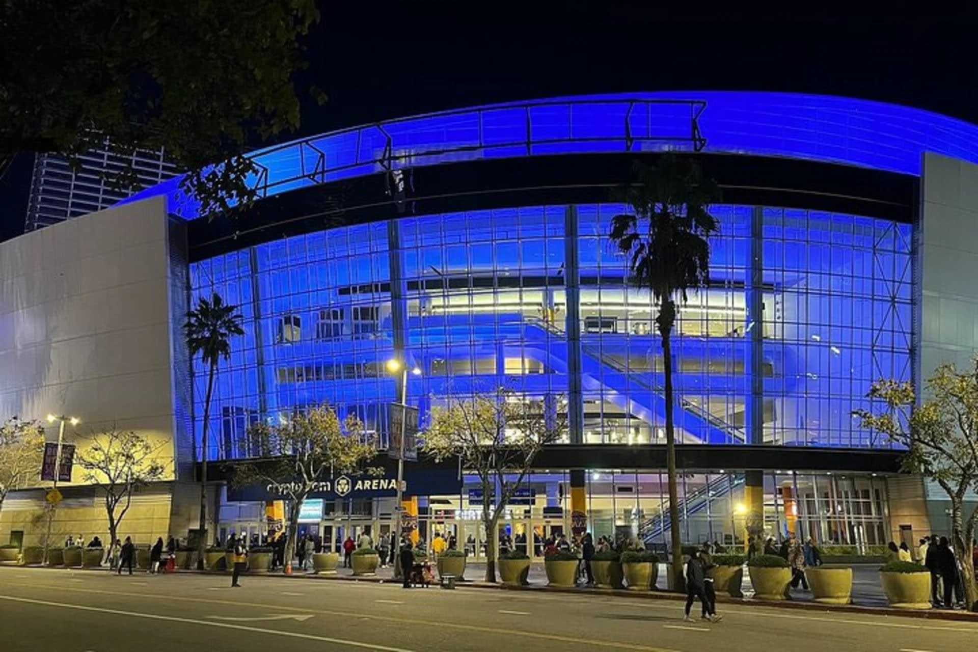 LA Kings Ice Hockey Game at Crypto.com Arena - Thumbnail 4