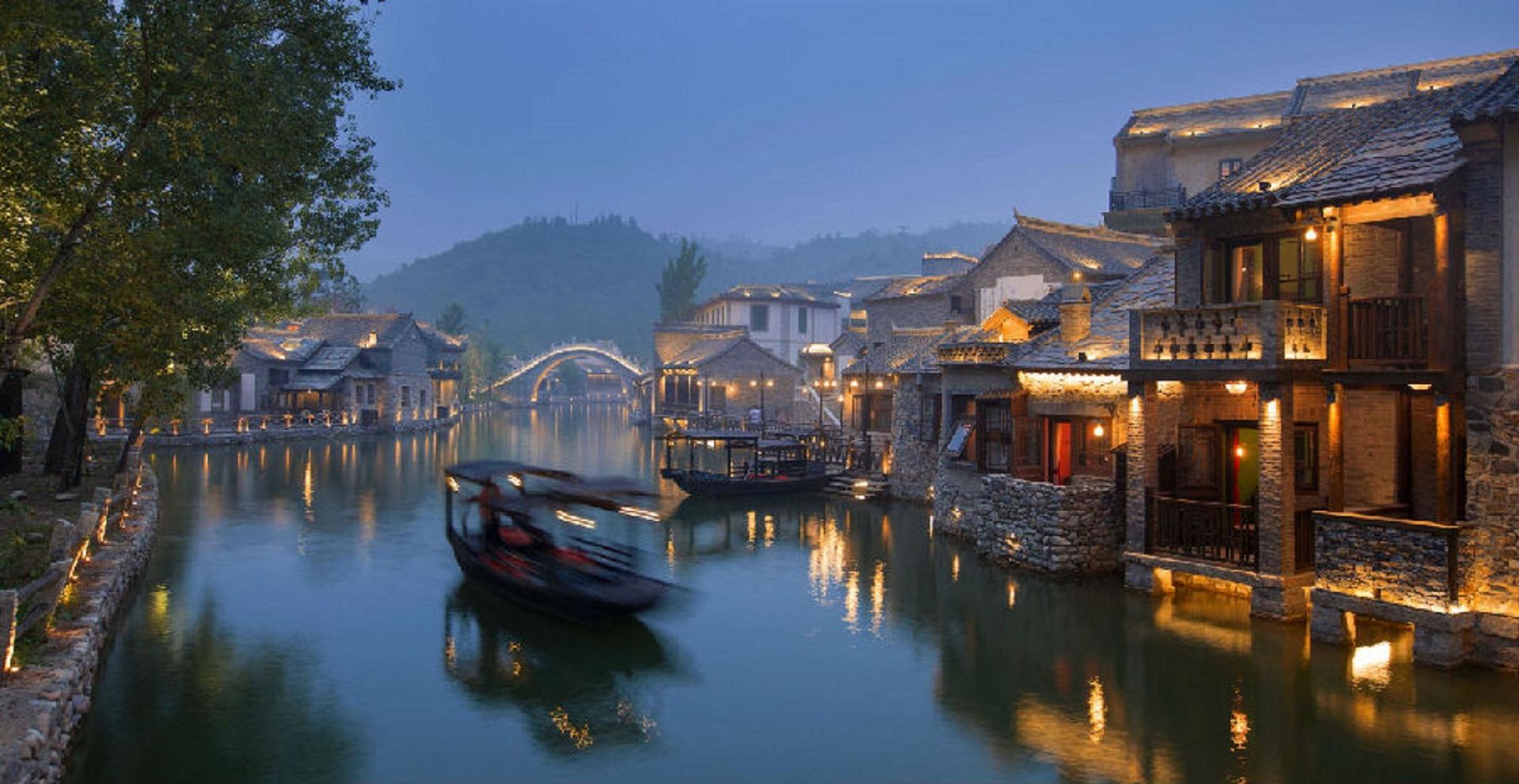 Private Charter from Beijing to Jinshanling the Great Wall or Gubei Water Town - Thumbnail 3