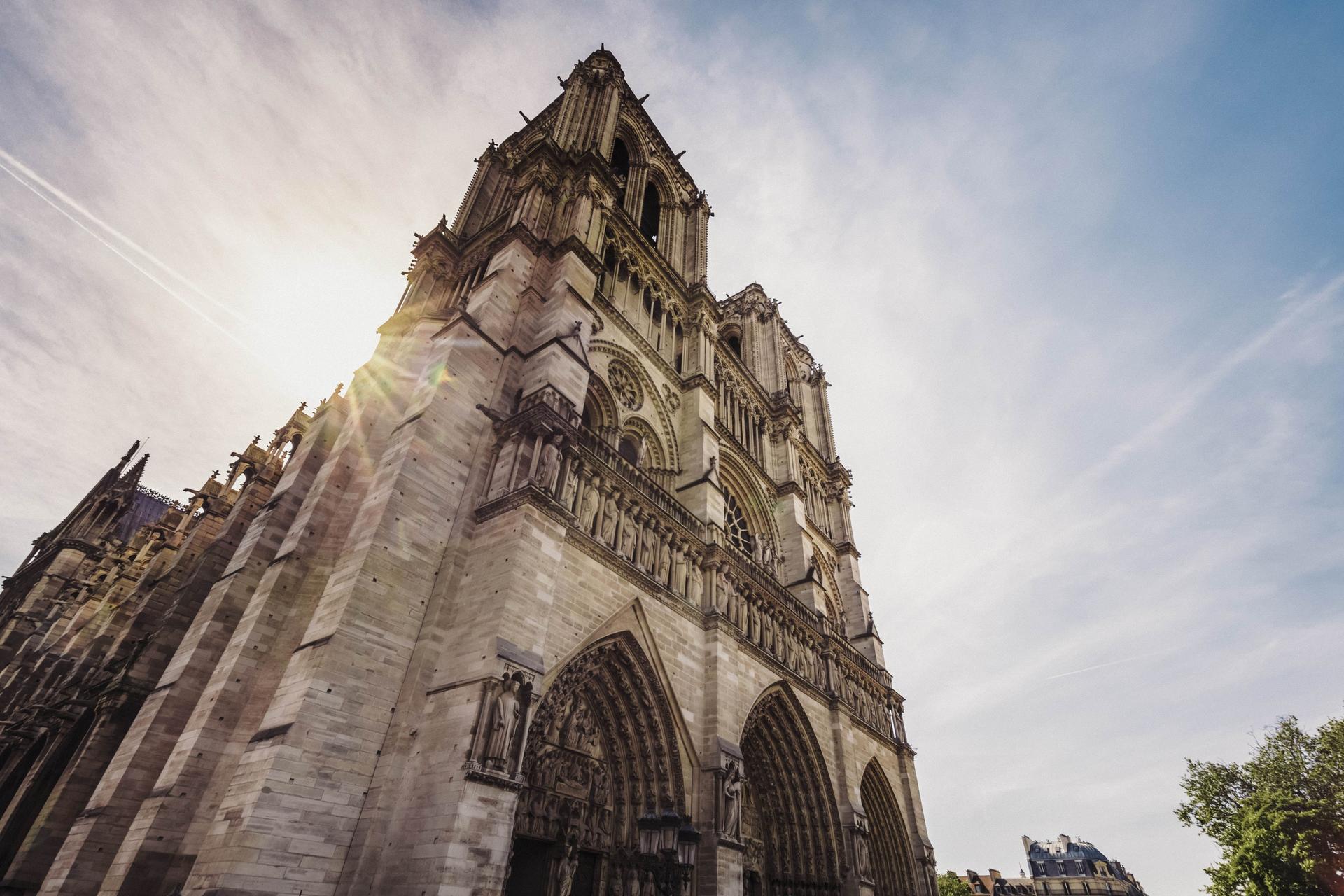 Medieval Quarter walking tour with skip-the-line tickets in Paris - Thumbnail 4