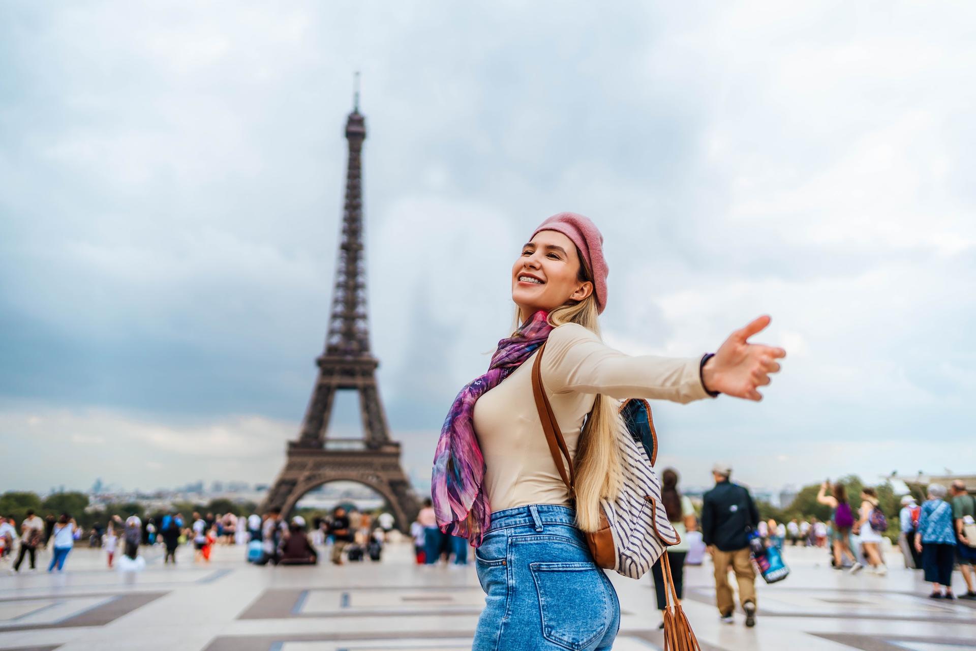 Eiffel Tower Photoshoot - Thumbnail 4