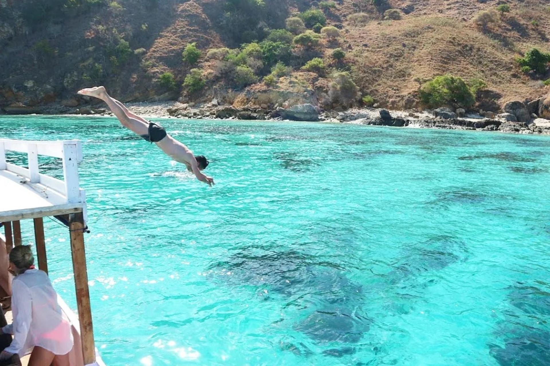 1-Day Tour Rangko Cave And Sabolo Island Snorkeling in Labuan Bajo - Thumbnail 6