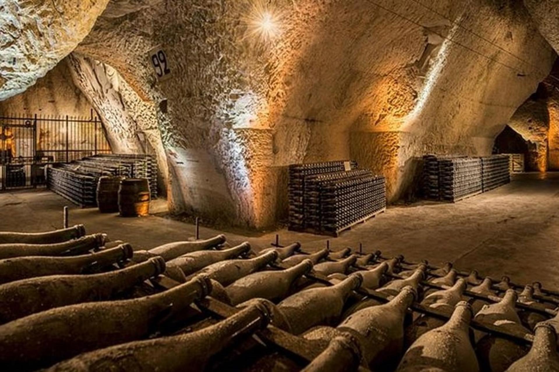 Veuve Clicquot and Family Growers Tour with Traditional Lunch - Thumbnail 6