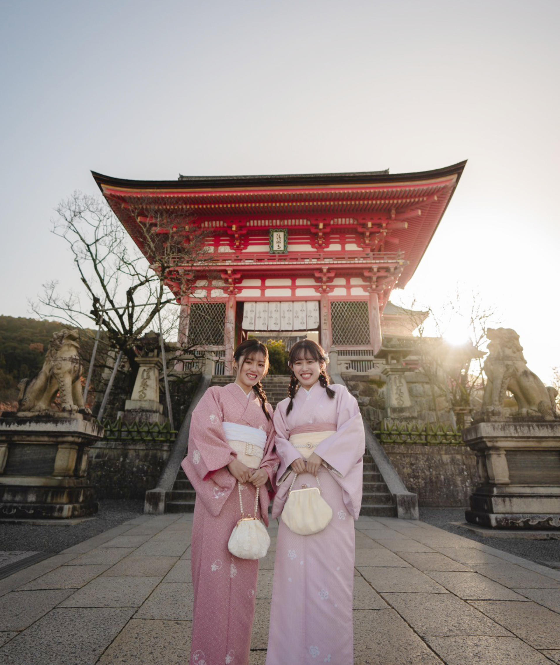 Kimono Rental (Kyoto Kiyomizu-dera Temple / Provided by Shiki Sakura) - Thumbnail 2