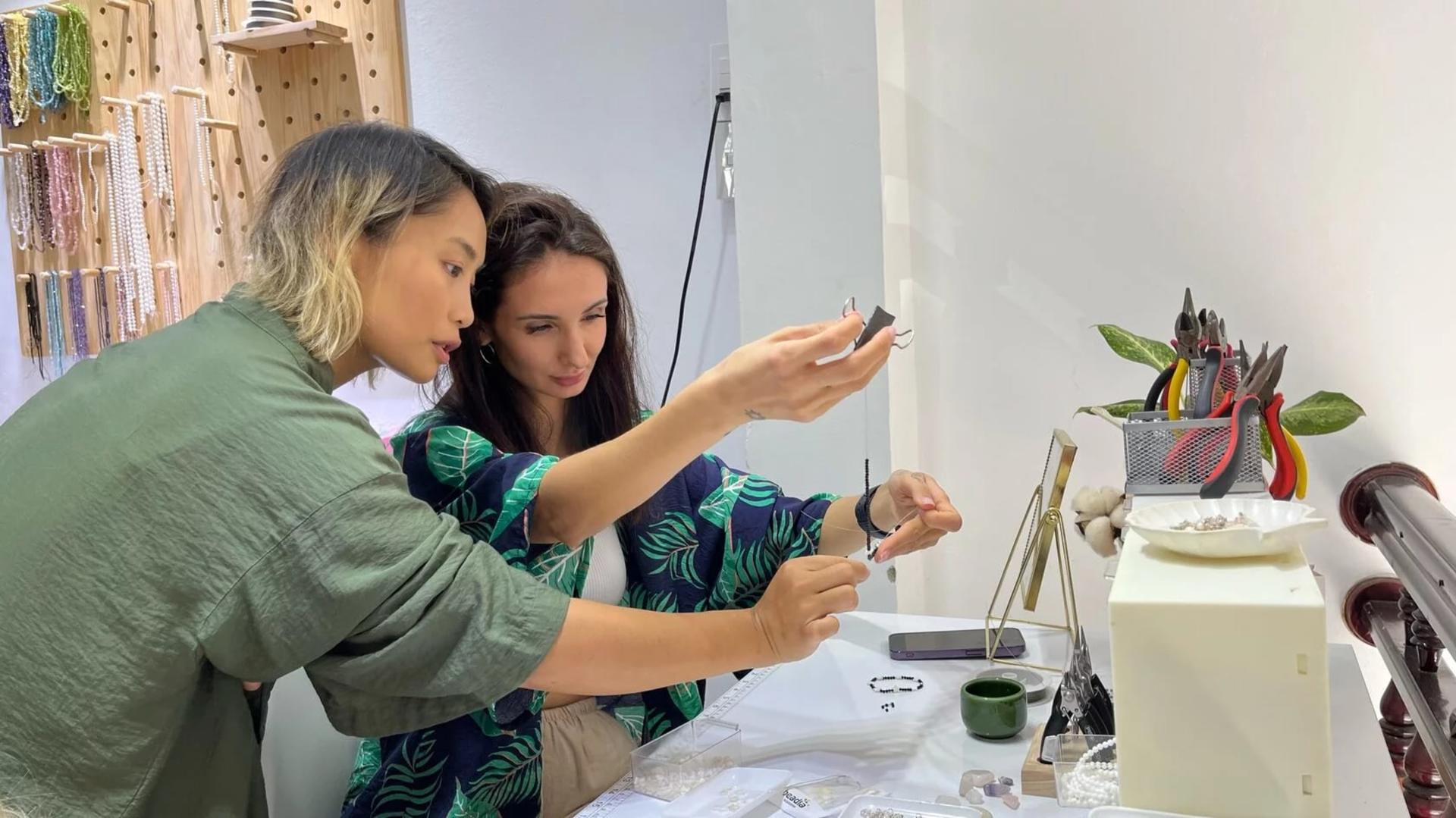 Experience Jewelry Workshop by Miya in Nha Trang - Thumbnail 6