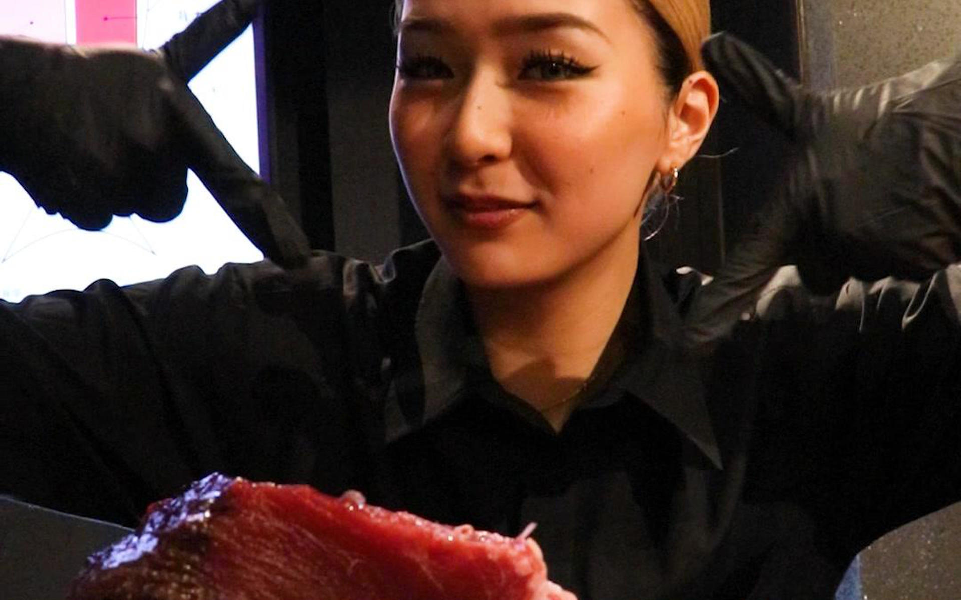 Tokyo: Tuna Cutting Show with Unlimited Sushi & Drinks - Thumbnail 60