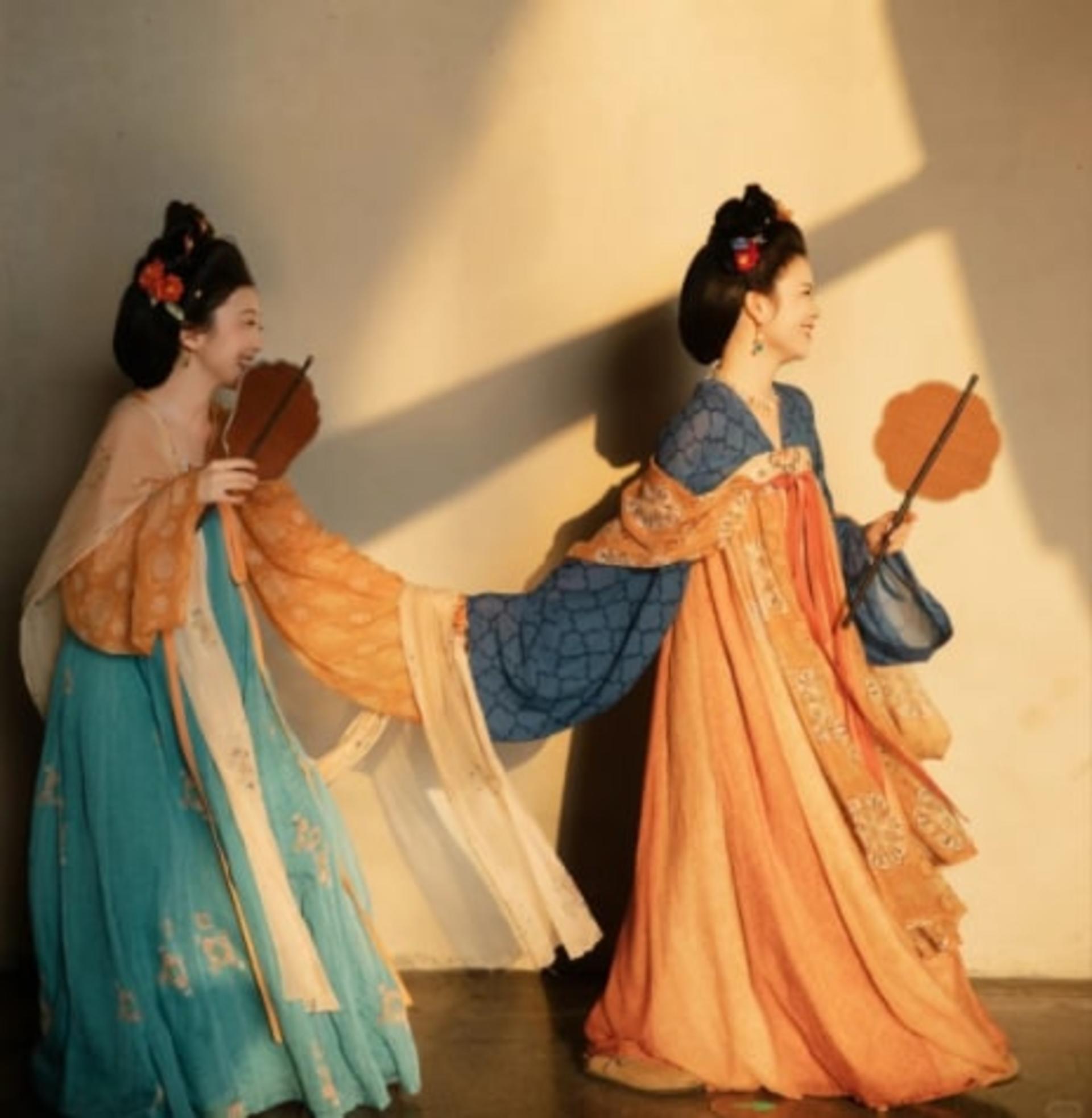 Shanghai Chenghuang Temple/Yu Garden Chinese Traditional Costume Hanfu Photo Experience - Image 1