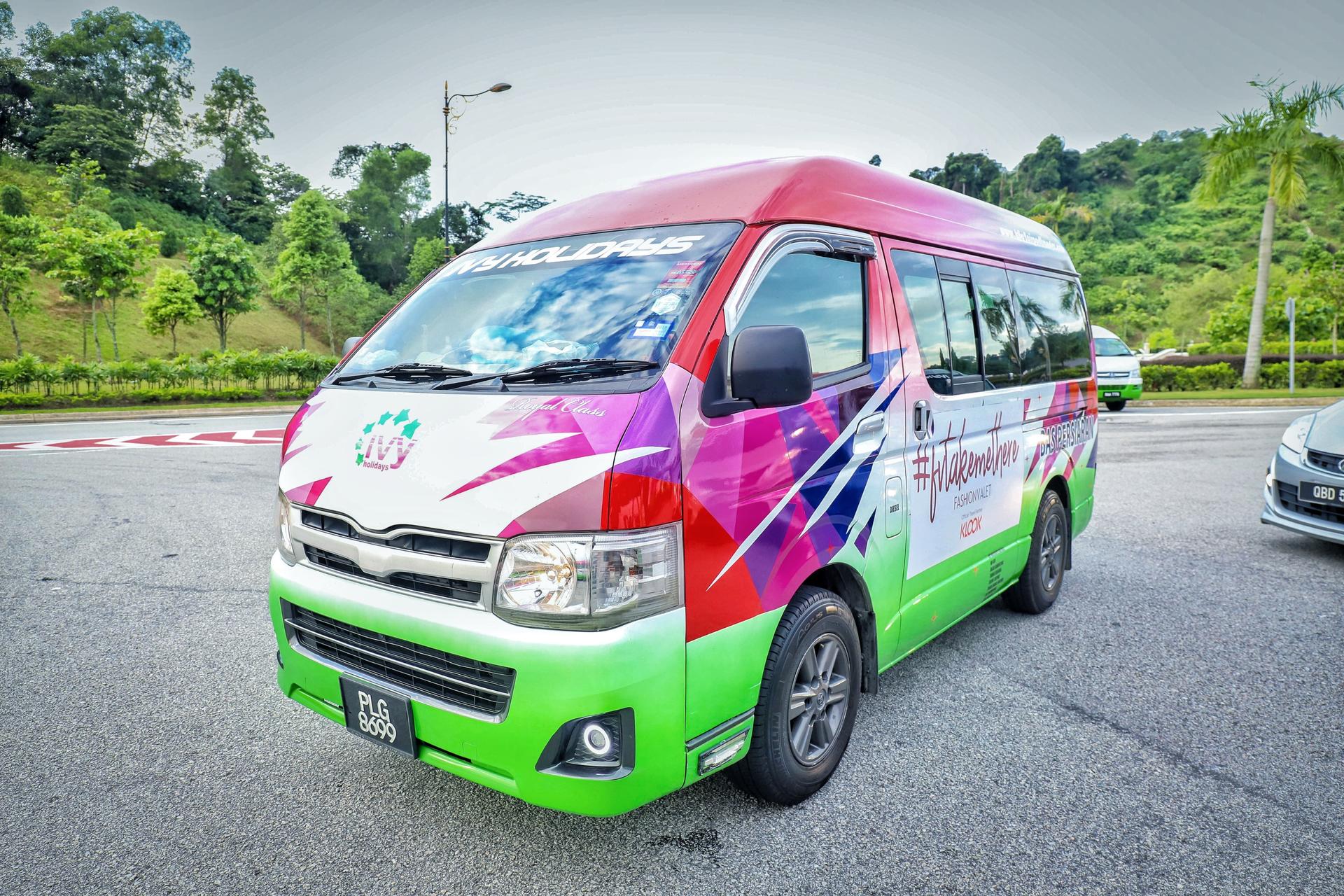 Kuala Lumpur Car Rental with Driver to Petronas Twin Tower and more  - Thumbnail 4