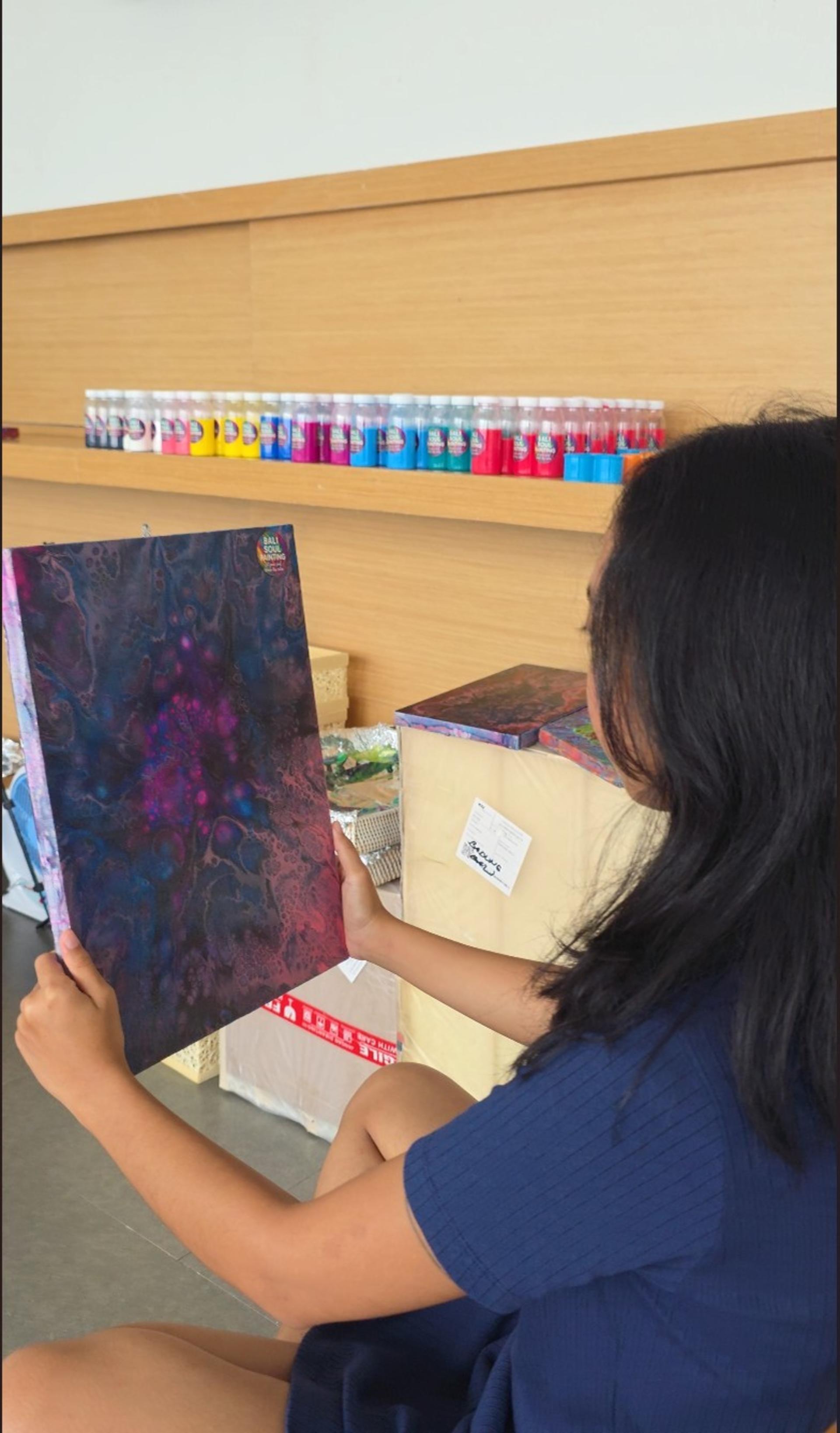 Bali Soul Painting Guided Pouring Art Experience in Ubud - Thumbnail 6